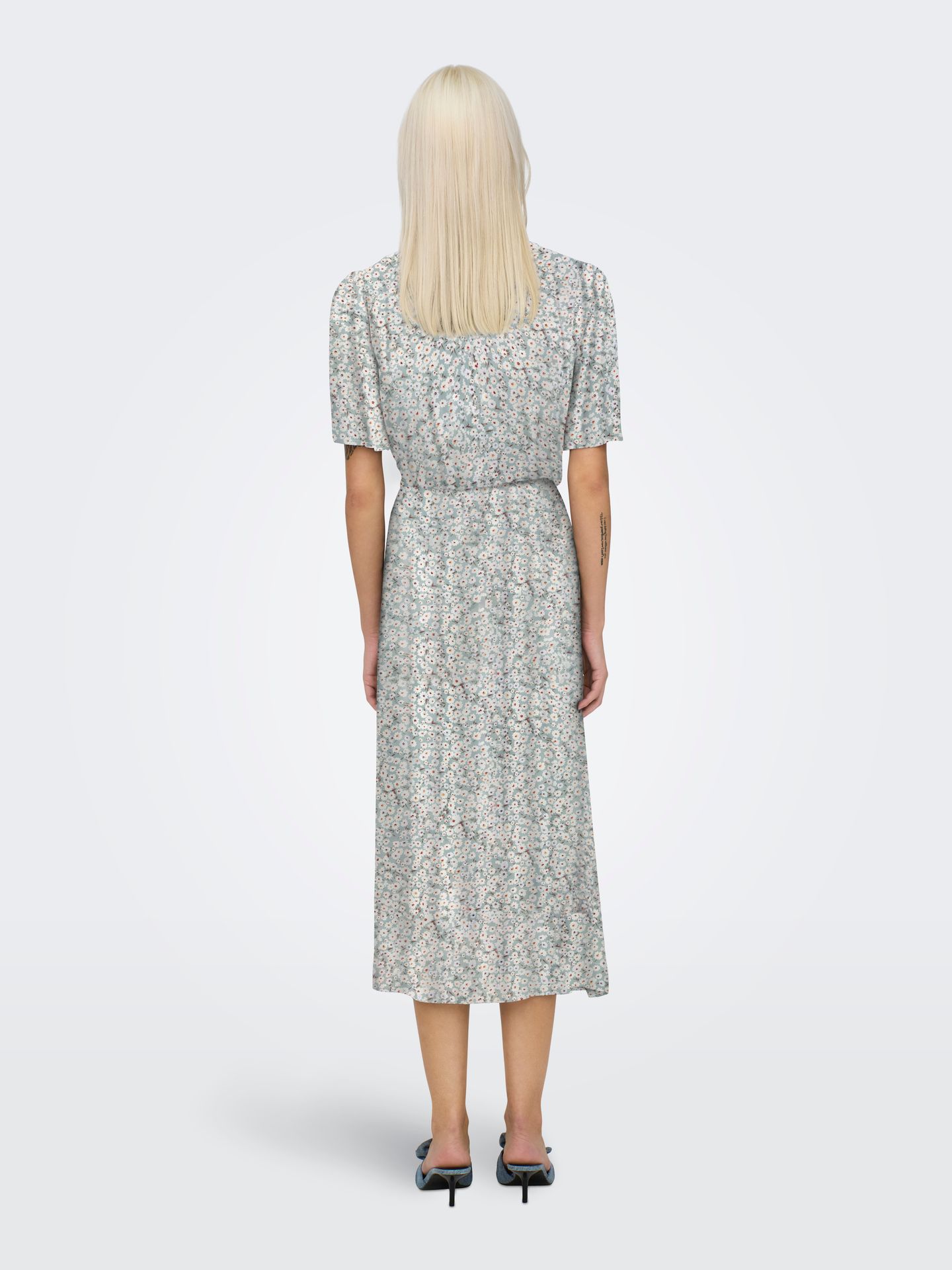 Only ONLHALIA LIFE S/S MIDI DRESS WVN NO Gray Mist/FLOWER 2900156200010