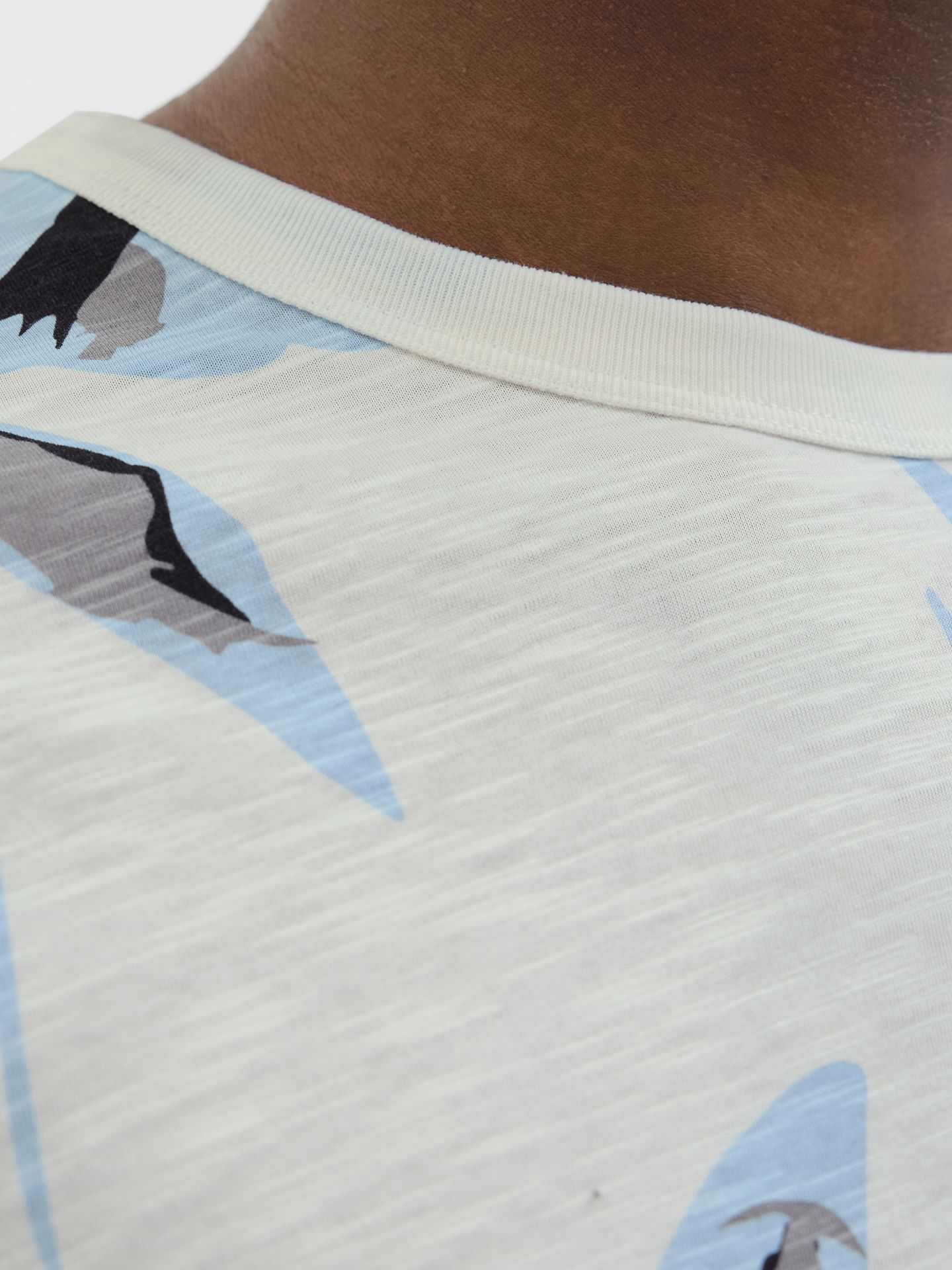 Jack & Jones JPRBLAPALERMO AOP SS TEE Cloud Dancer 2900156258035