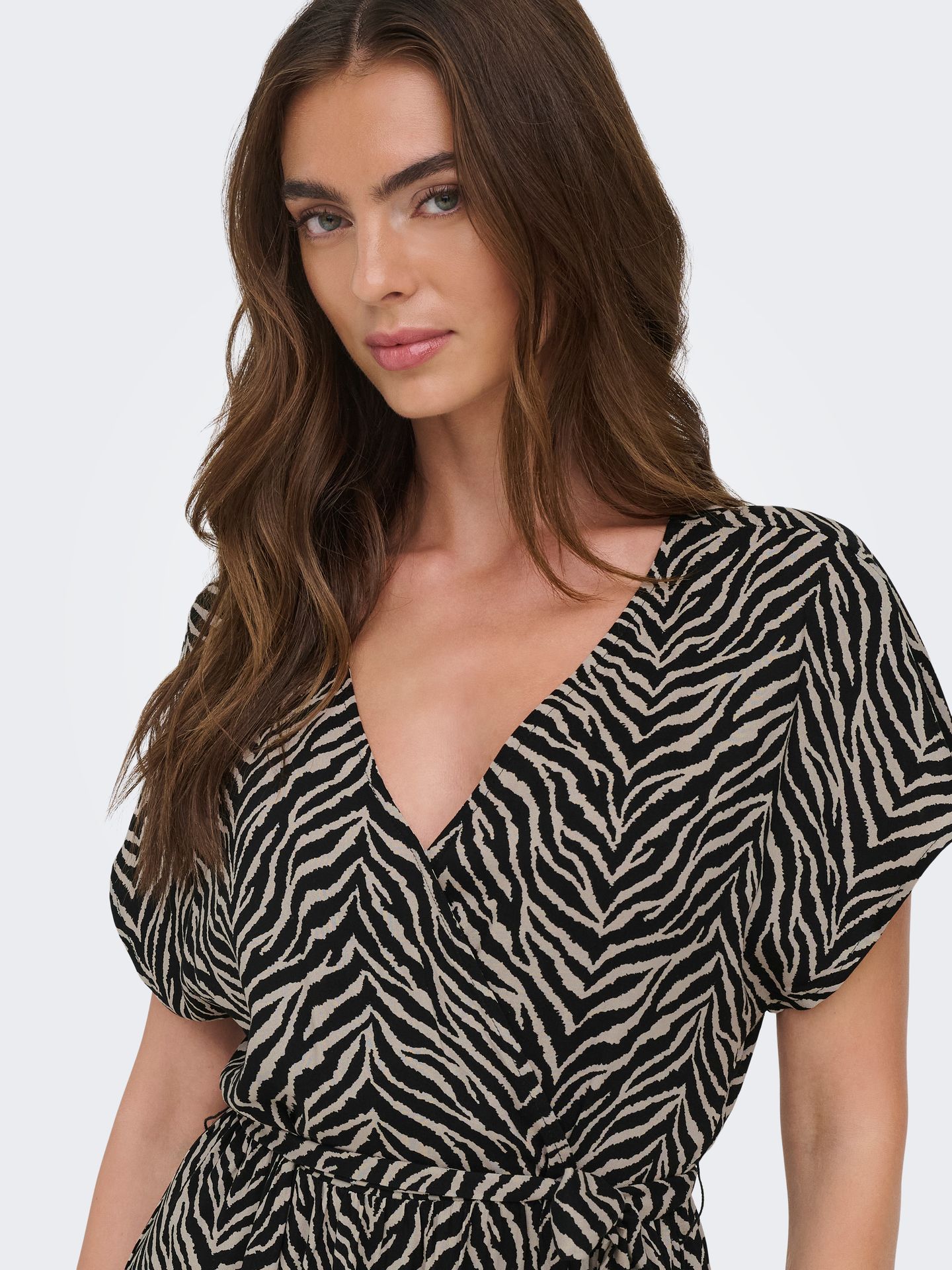 Only ONLZILLA ADELE LIFE SS LONG DRESS W Black/Flower Cattleya 2900165318041