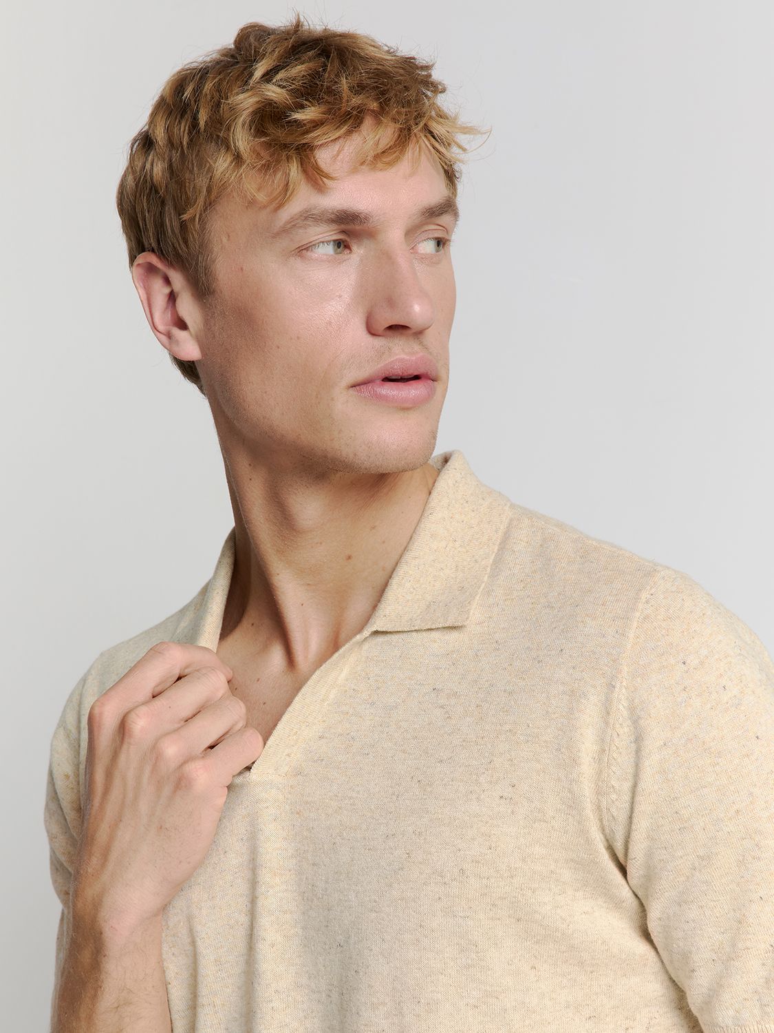 No Excess Pullover Short Sleeve Polo V Melange With Linen 015 sand 2900156295047 No Excess Pullover Short Sleeve Polo V Melange With Linen 015 sand 2900156295047