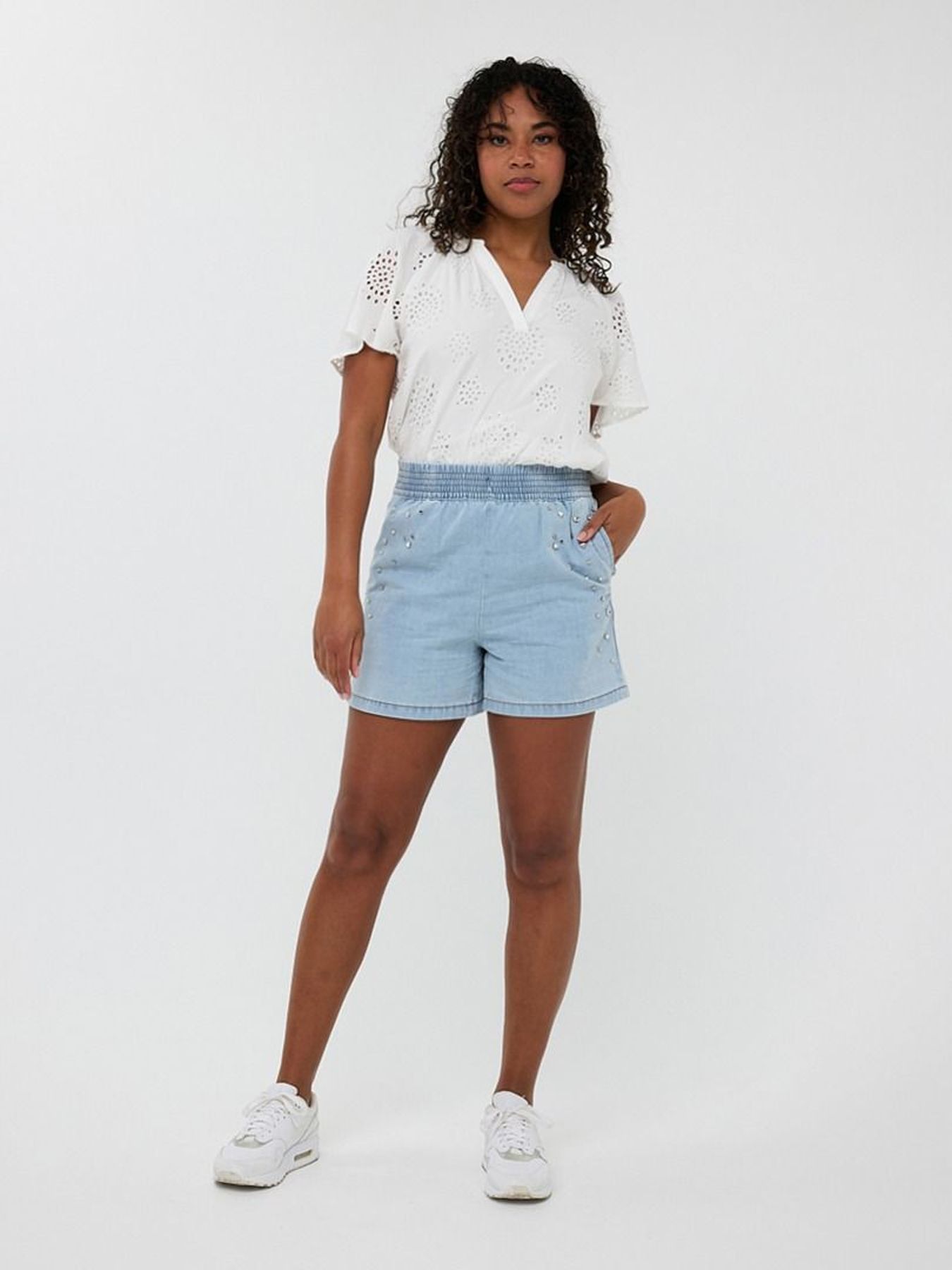 Esqualo Blouse allover embroidery 120 off white 2900156446135