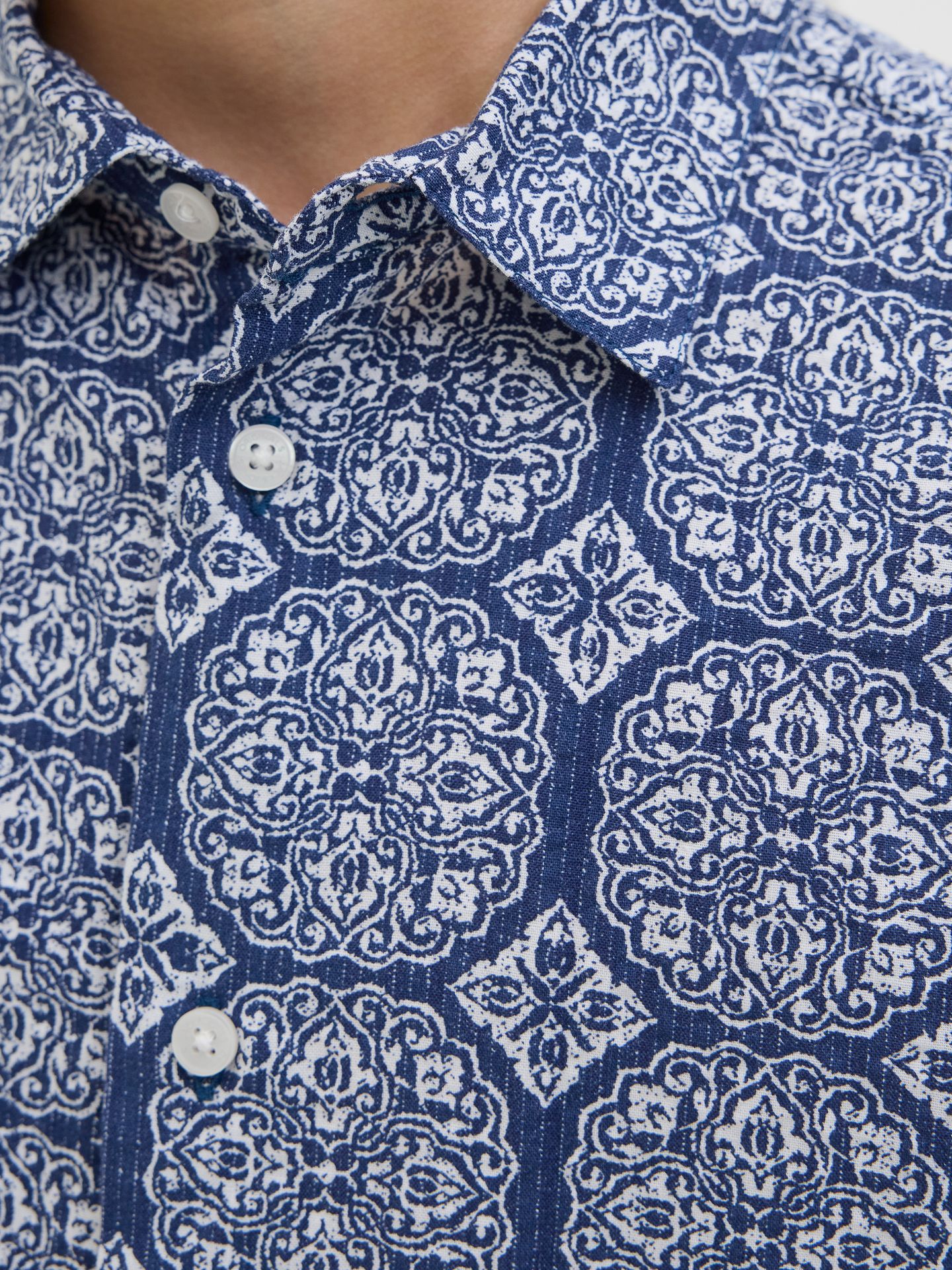 Jack & Jones JORSEERSUCKER AOP SHIRT SS JNR Ocean Cavern 2900156470017