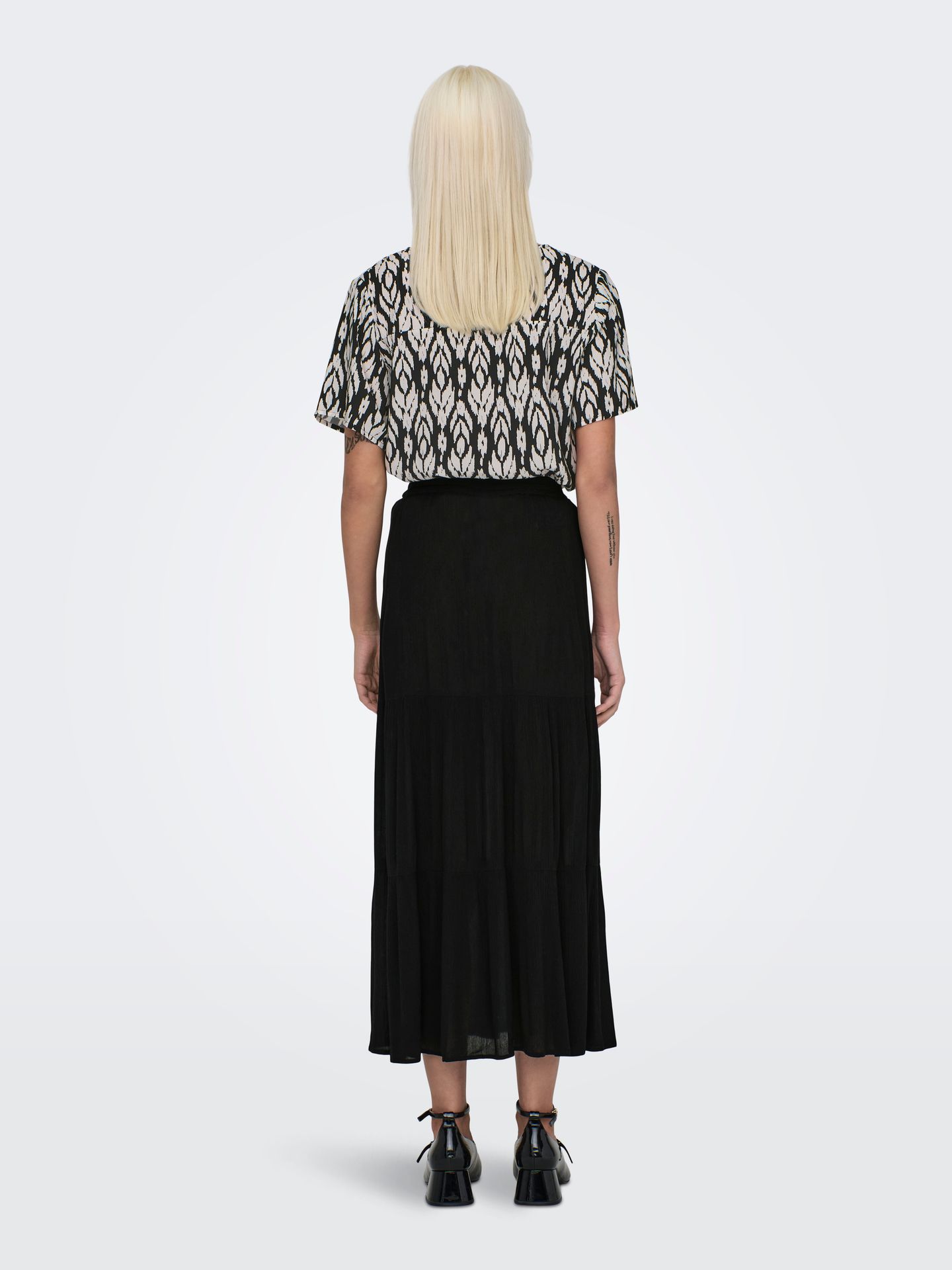 Only ONLMIKKA LIFE LONG SKIRT WVN NOOS Black 2900166776024