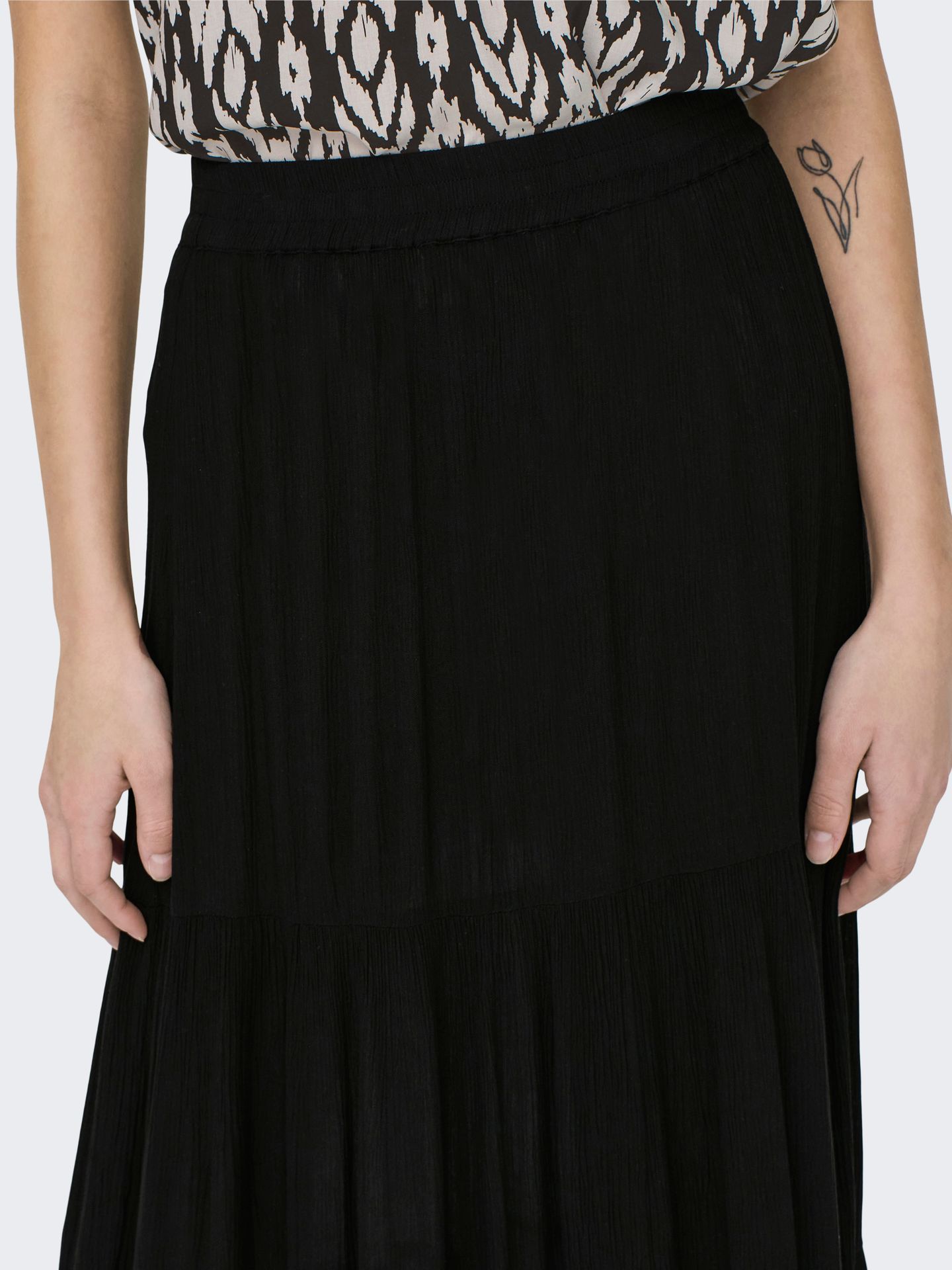 Only ONLMIKKA LIFE LONG SKIRT WVN NOOS Black 2900166776024