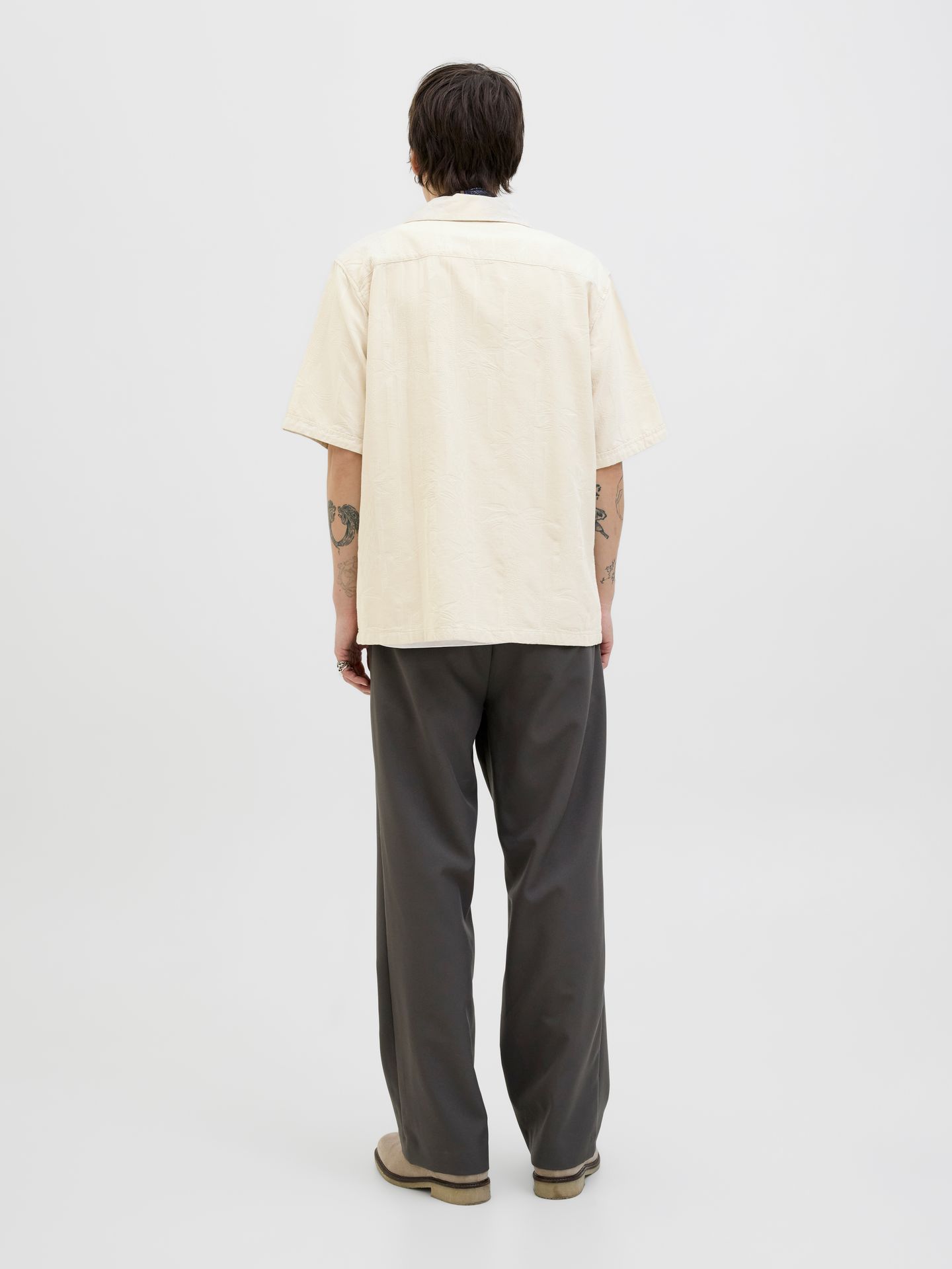 Jack & Jones JPRBLULUKE JACQUARD RESORT S/S SHIR Almond Milk 2900156475012 Jack & Jones JPRBLULUKE JACQUARD RESORT S/S SHIR Almond Milk 2900156475012