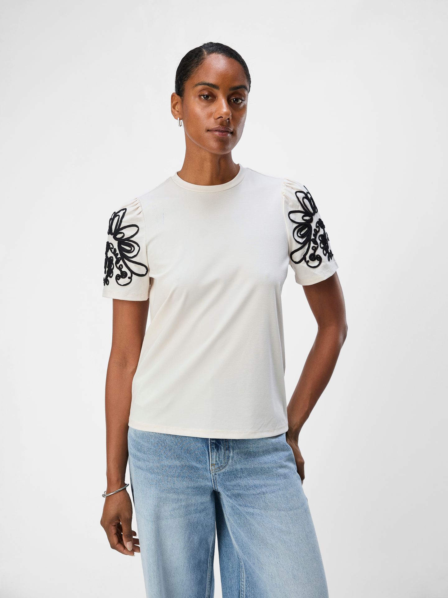Object OBJCAROLINE JOANA SS TOP E DIV White/Black tape 00113464-EKA22000400000168