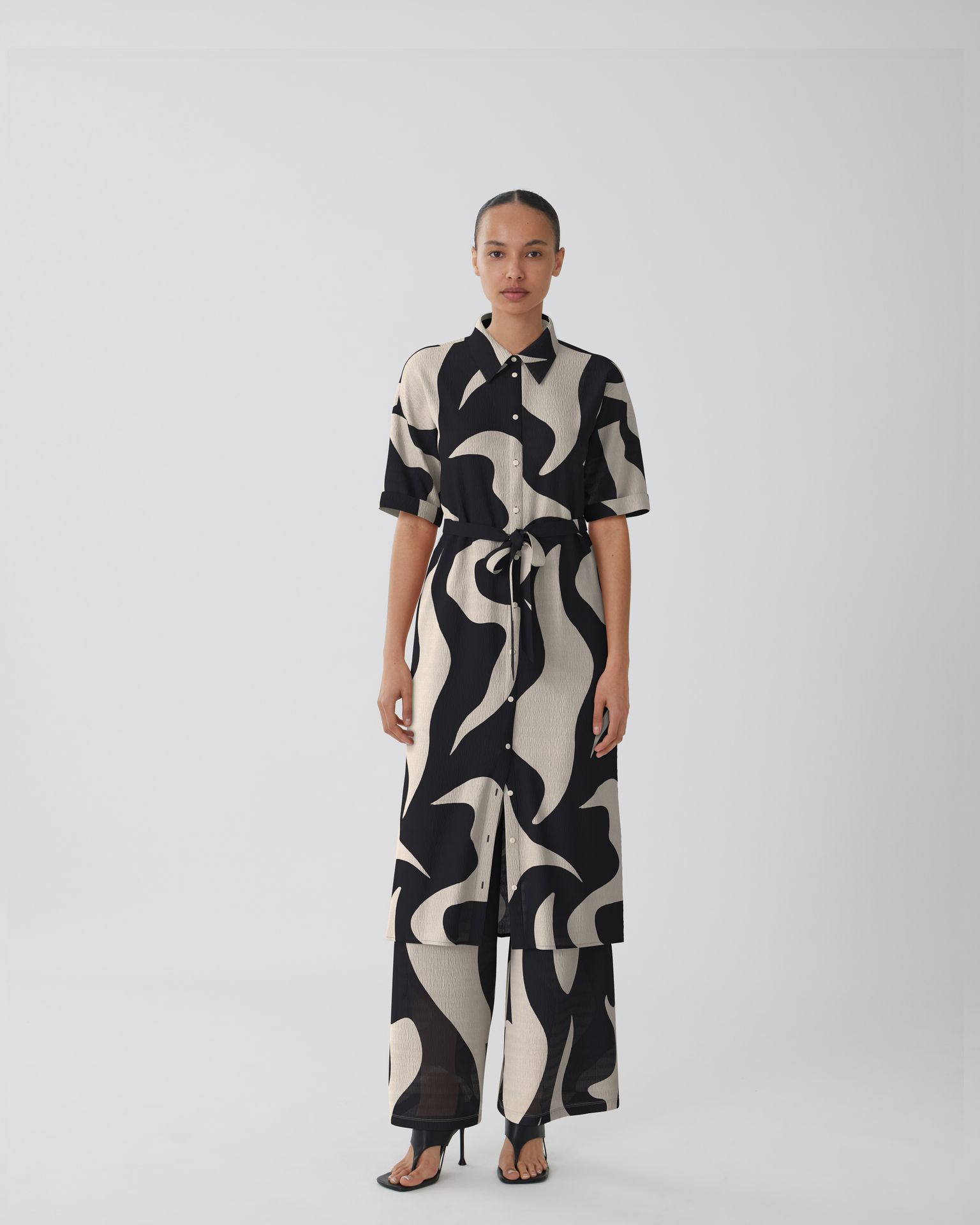 vila VIZEYA ZERA 2/4 MIDI SHIRT DRESS/DF Black Beauty/ZERA BIRCH 00113534-EKA22000400000162