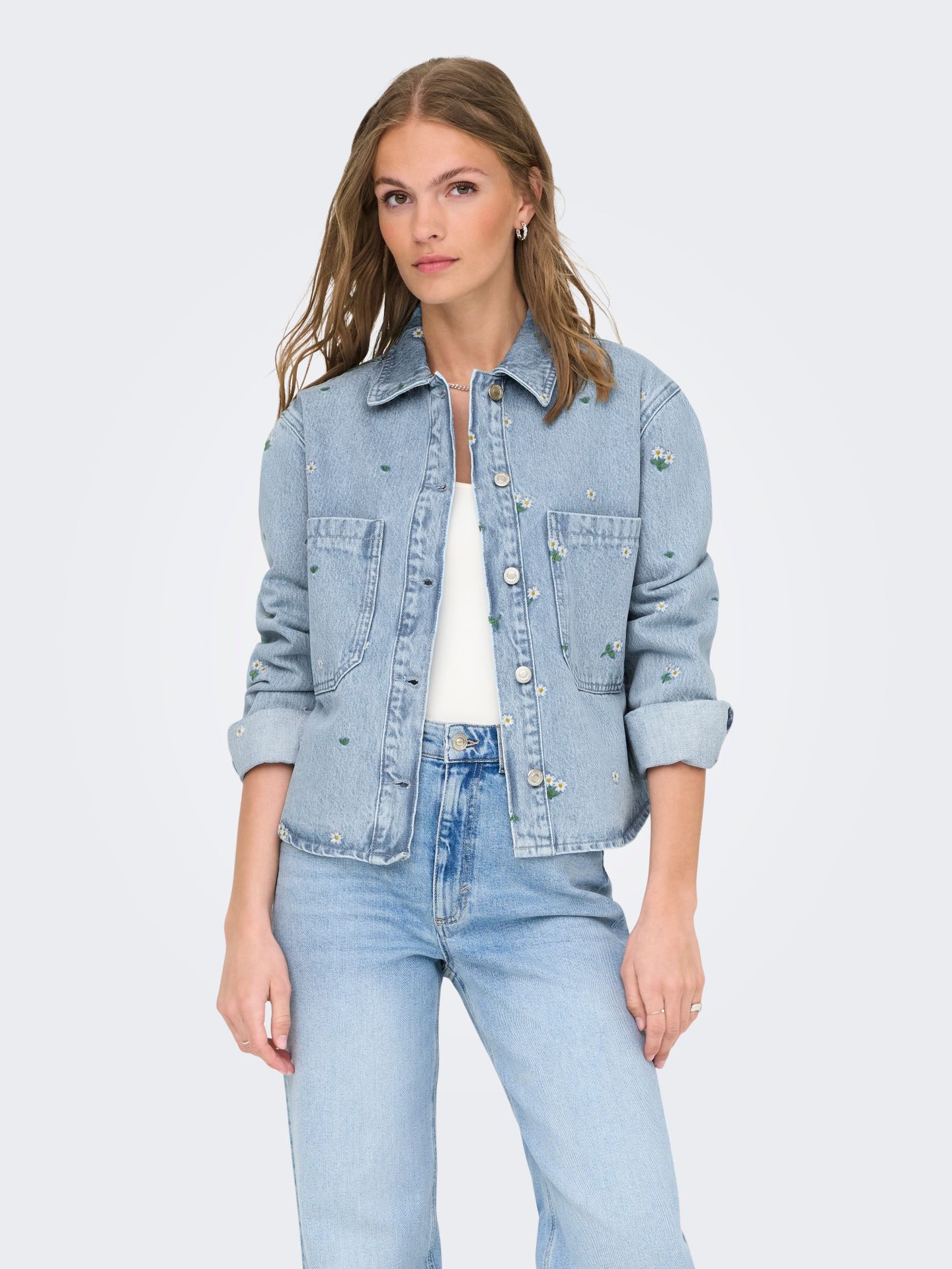 Only ONLCASSIE EMB LS OVS DNM SHIRT AKM Light Blue Denim 2900156987010