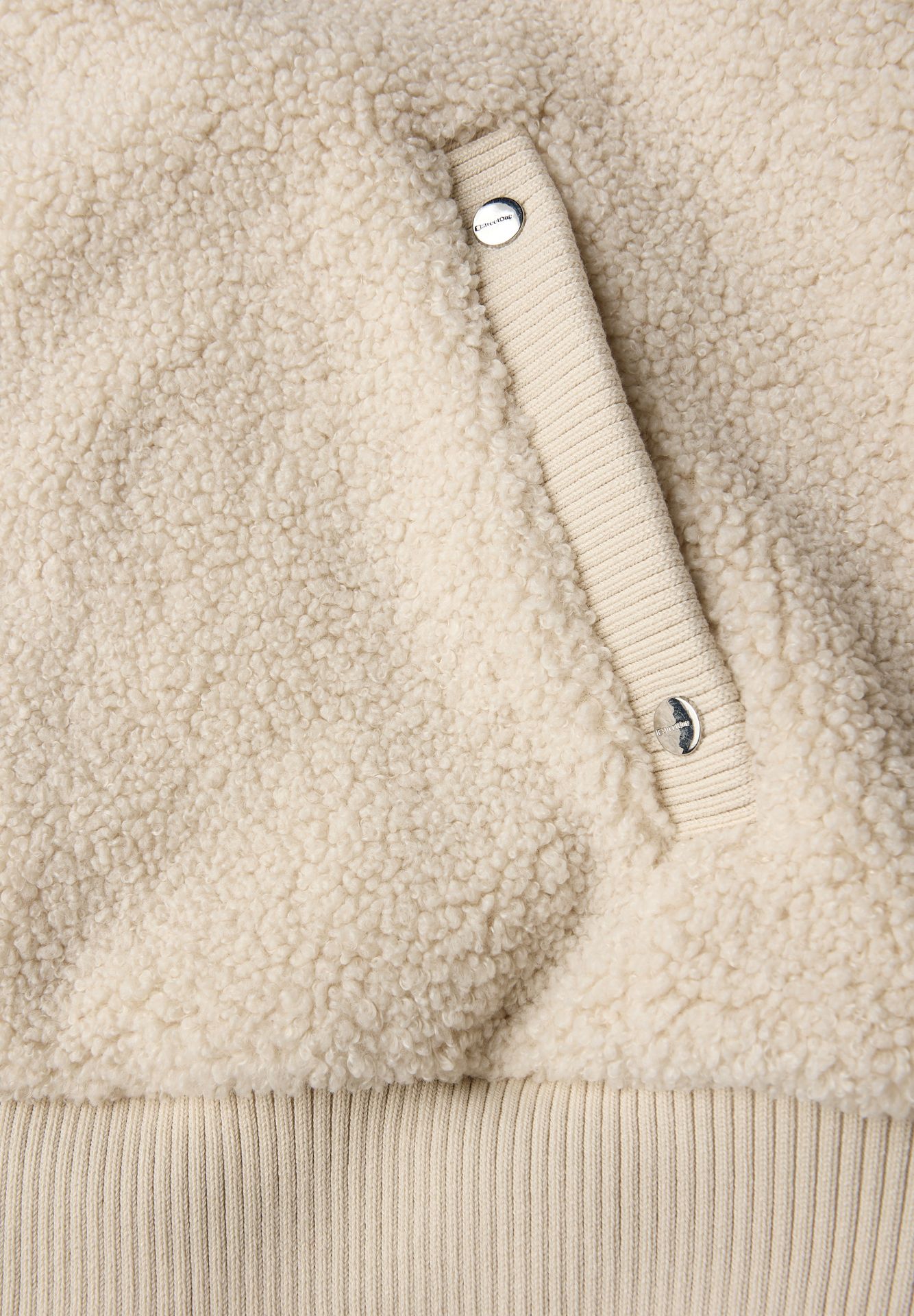 Street-One A220287 Short Teddy Vest w. Knit De soft fawn beige 2900157302027 Street-One A220287 Short Teddy Vest w. Knit De soft fawn beige 2900157302027