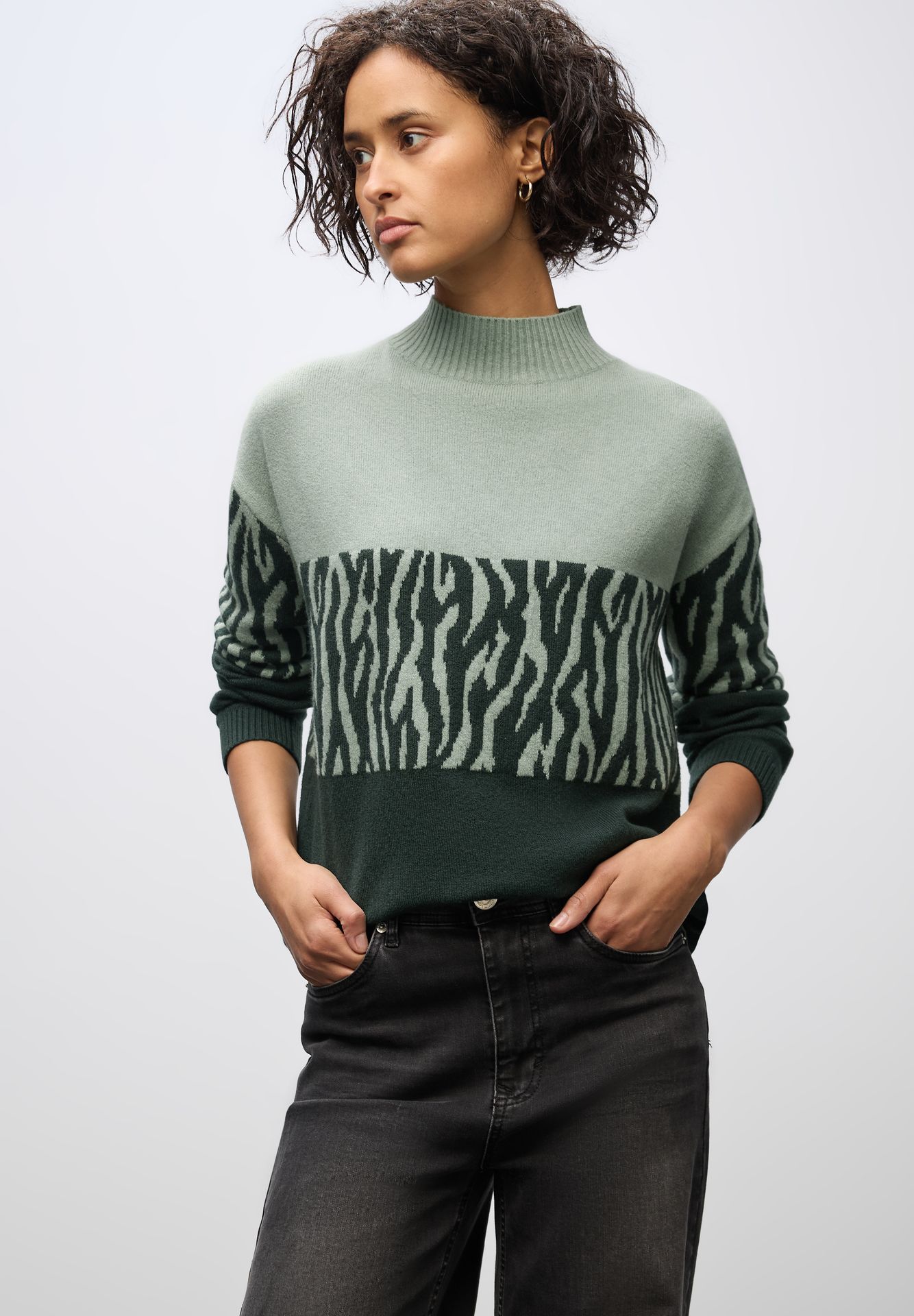  A303479 color block jacquard sweate evernight green 2900157312026