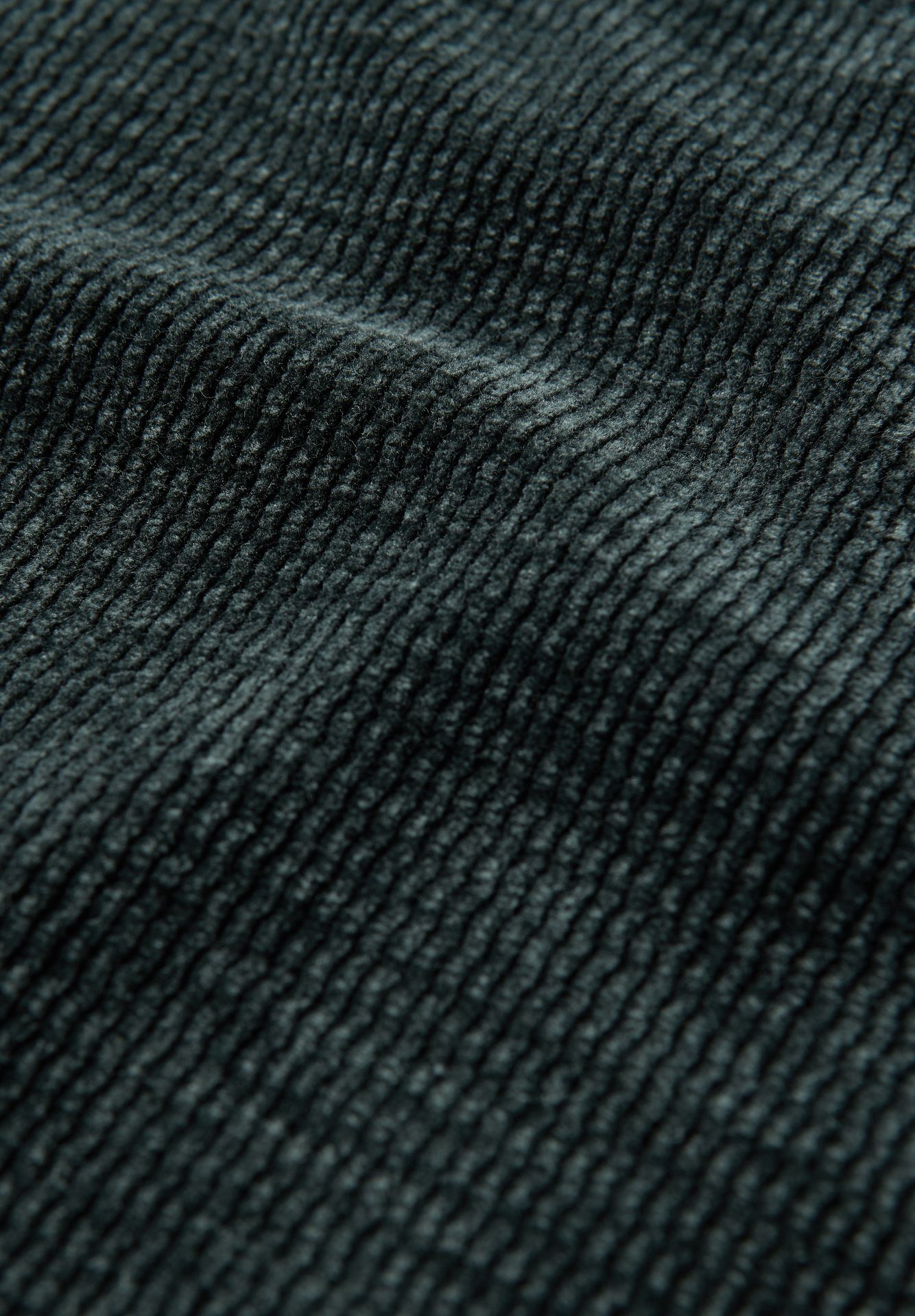 Street-One A324011 LTD QR cozy v-neck shirt evernight green 2900157442068 Street-One A324011 LTD QR cozy v-neck shirt evernight green 2900157442068