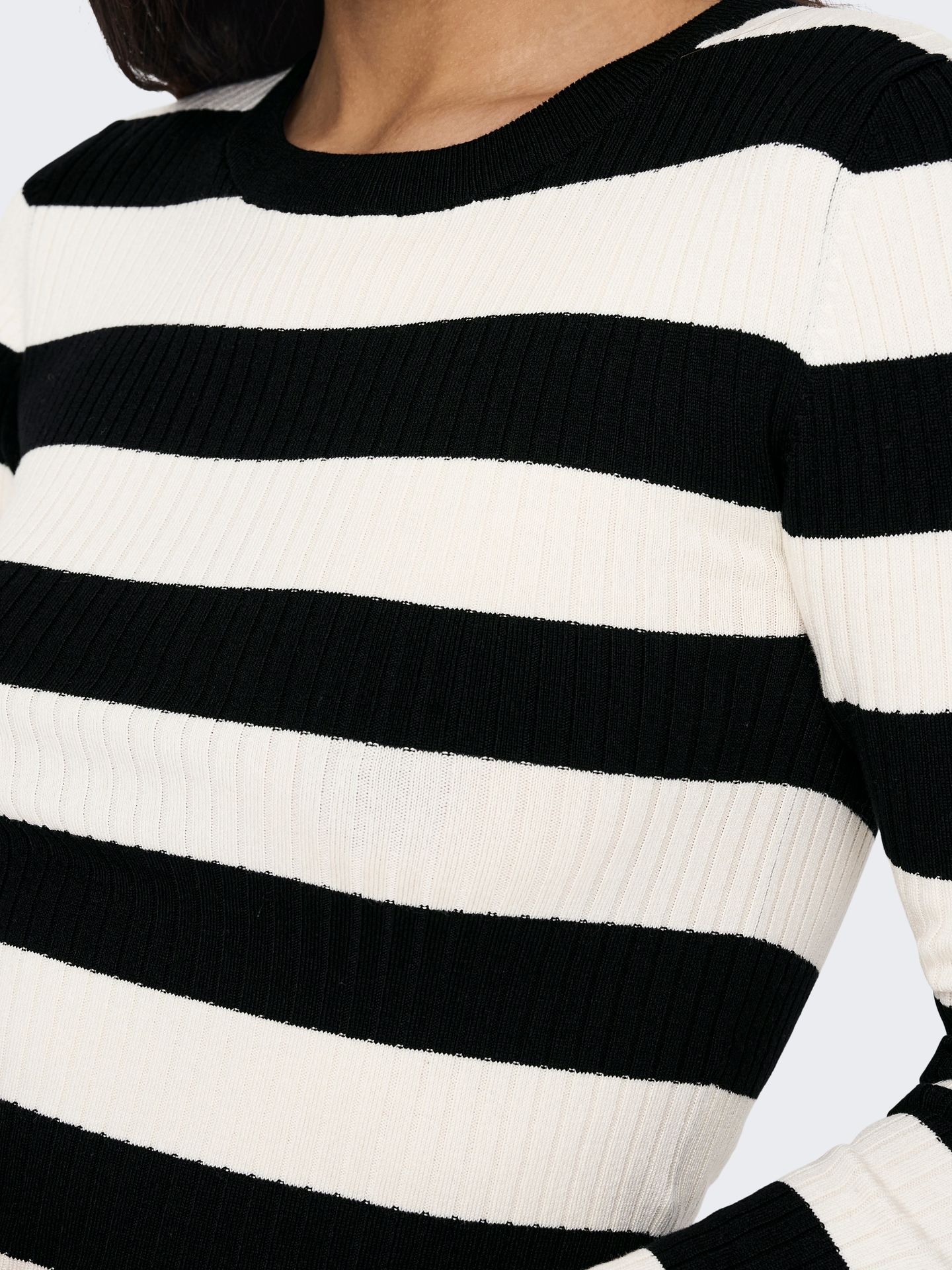 JDY JDYPLUM L/S O-NECK PULLOVER KNT NOO Black/LEO AOP 2900157597058