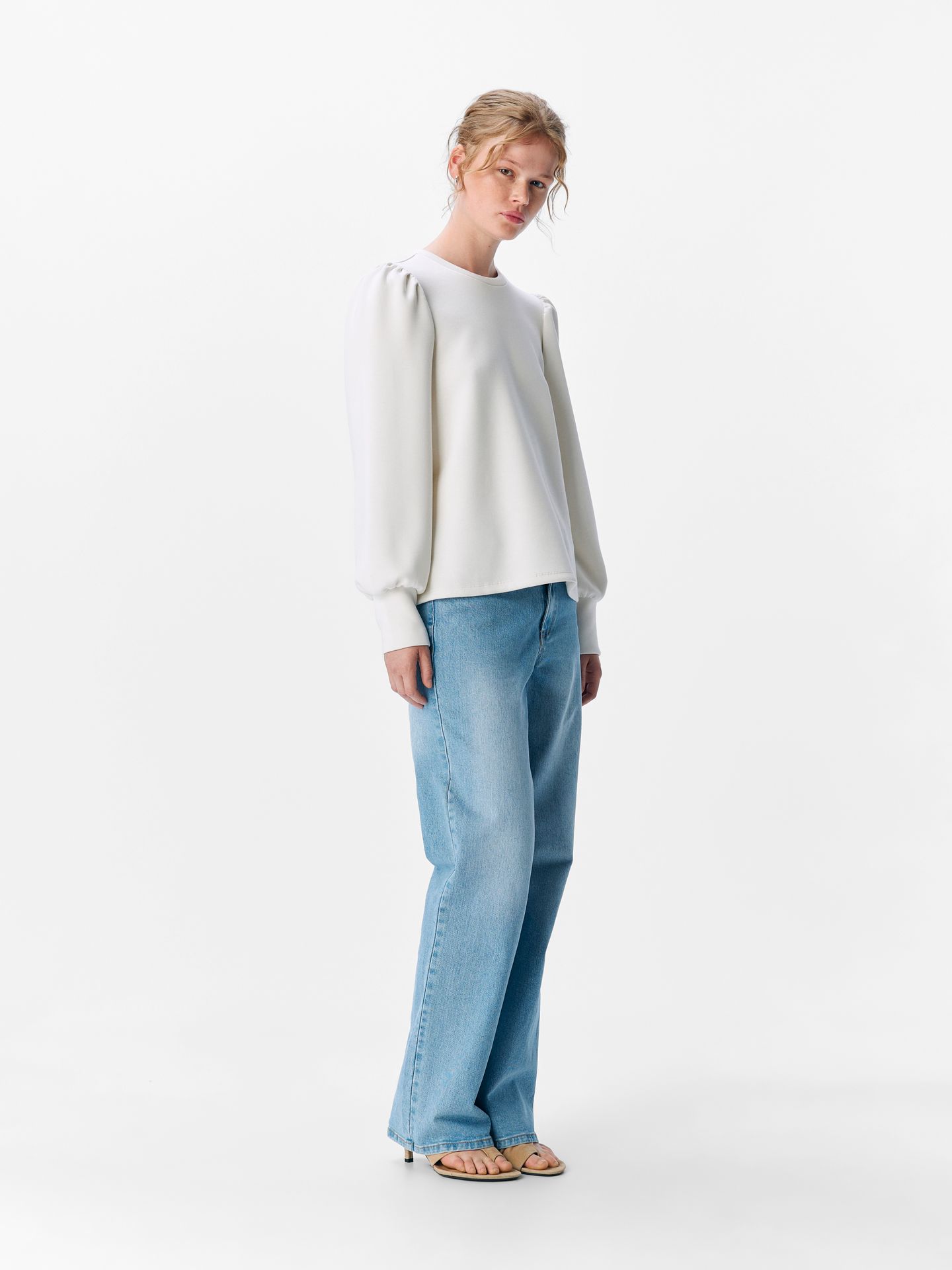 Object OBJANDREA RE L/S O-NECK TOP NOOS White Sand 2900158472026 Object OBJANDREA RE L/S O-NECK TOP NOOS White Sand 2900158472026