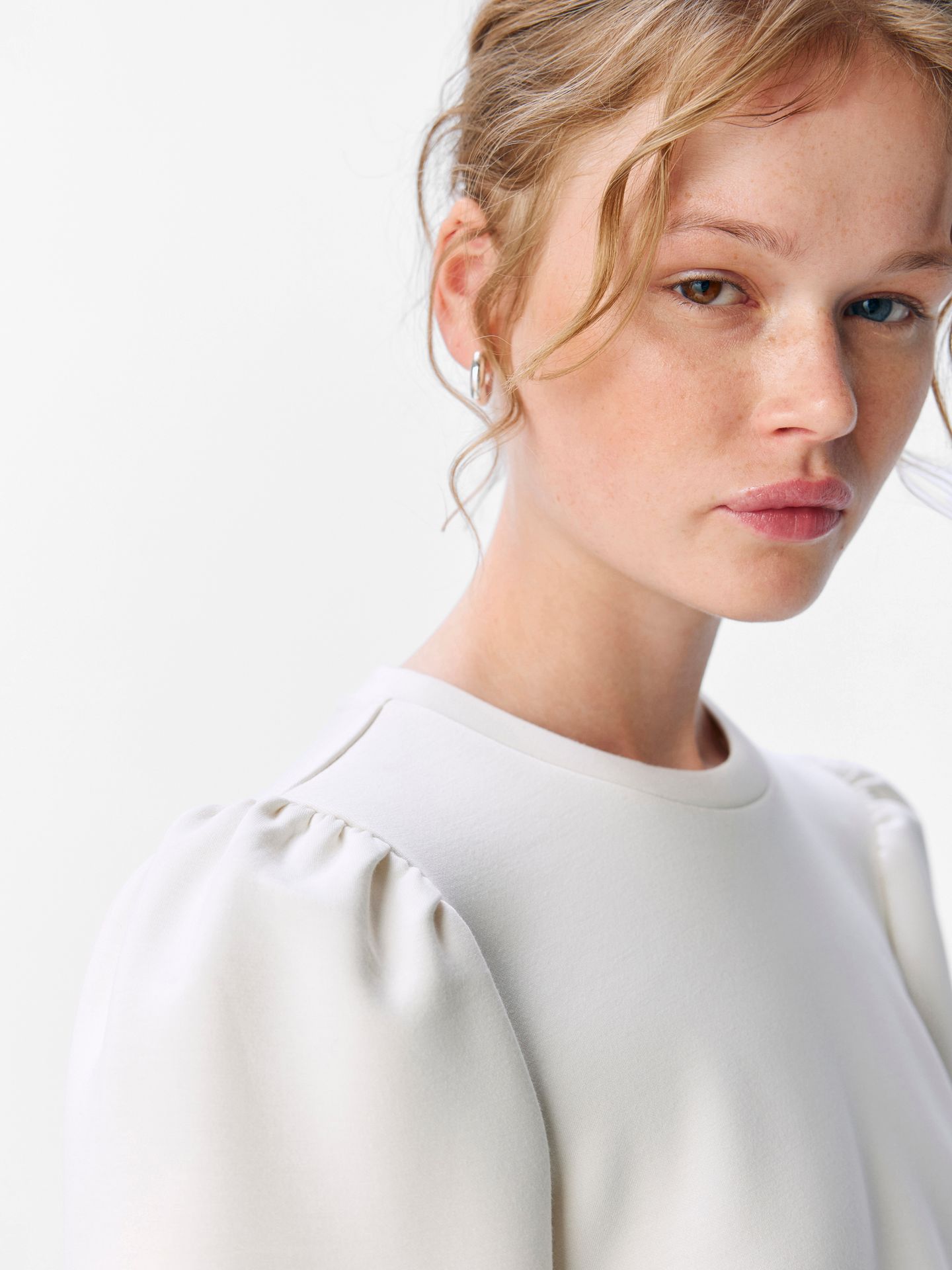 Object OBJANDREA RE L/S O-NECK TOP NOOS White Sand 2900158472026 Object OBJANDREA RE L/S O-NECK TOP NOOS White Sand 2900158472026