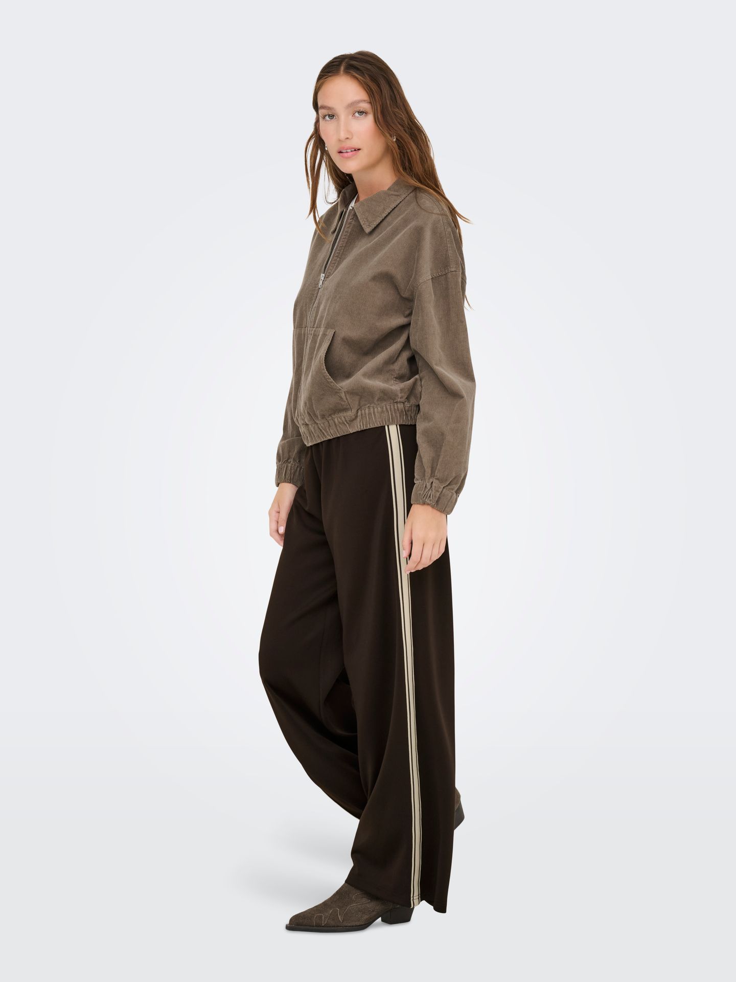 Only ONLASTA WIDE STRIPE PANTS SWT Chocolate Torte/Black/birch stripe 2900158464021