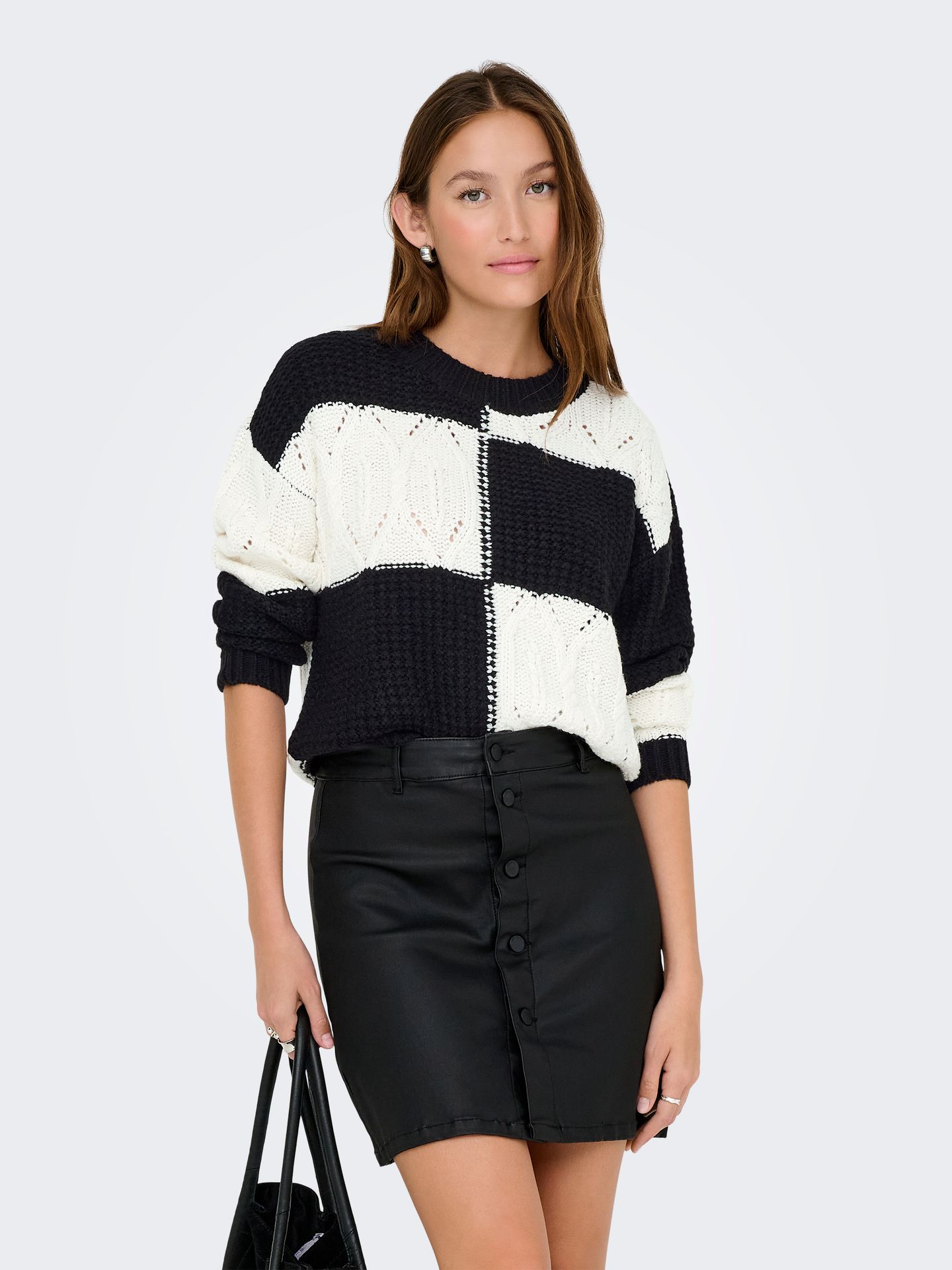 JDY JDYJUSTY L/S MIX STRUC PULLOVER KNT Black/With Clara Leo 00114317-EKA26011400000166