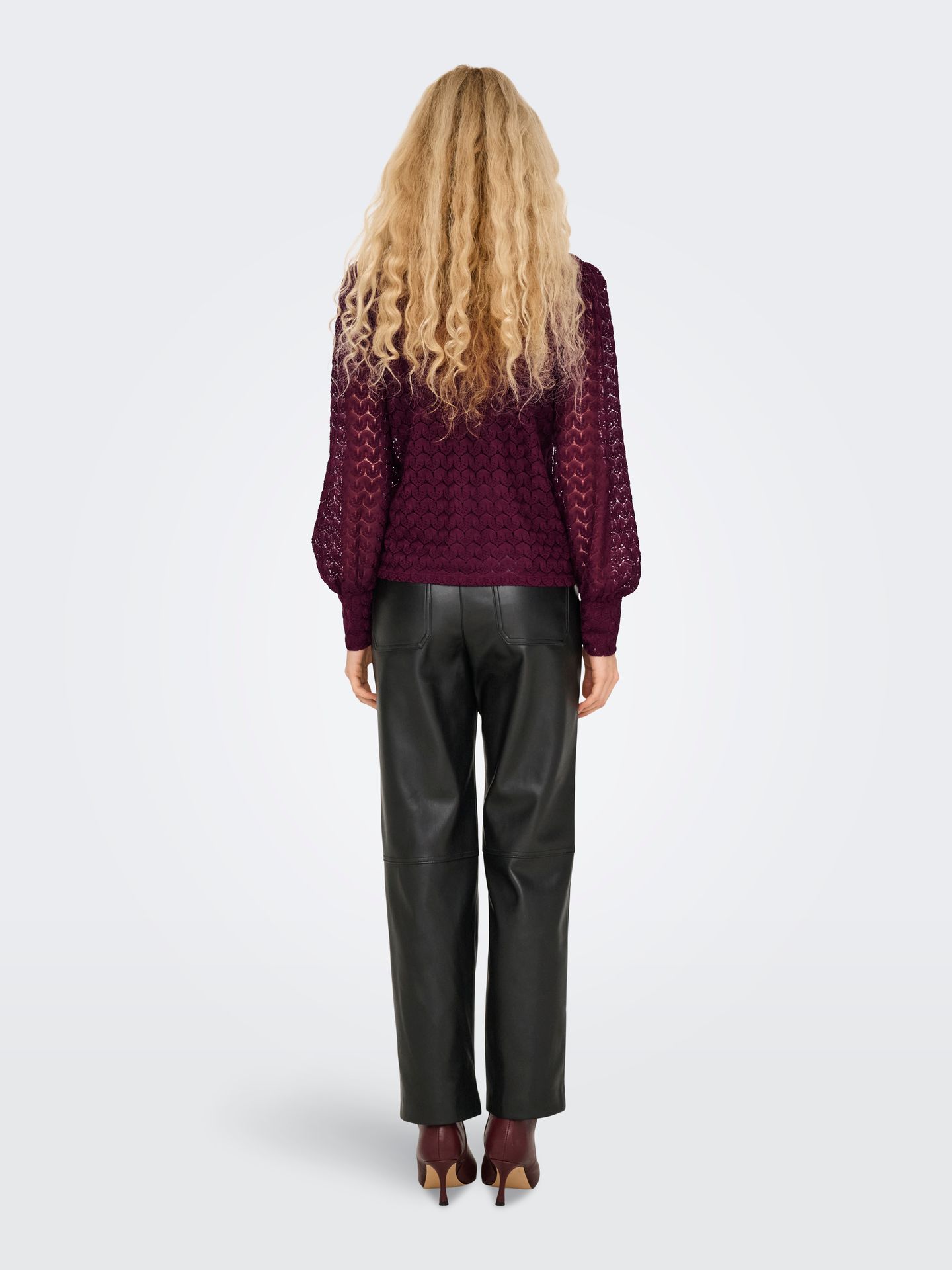 JDY JDYAVERY L/S LACE TOP JRS NOOS Fig 2900158847015