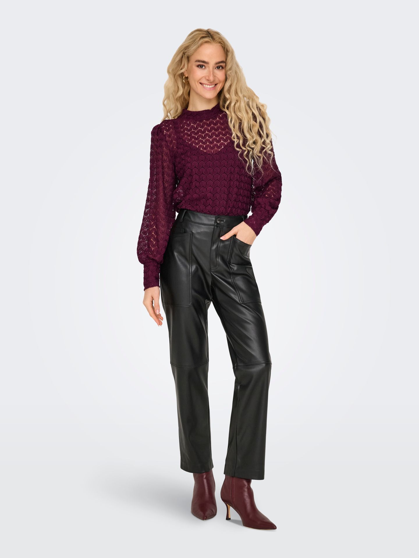 JDY JDYAVERY L/S LACE TOP JRS NOOS Fig 2900158847015