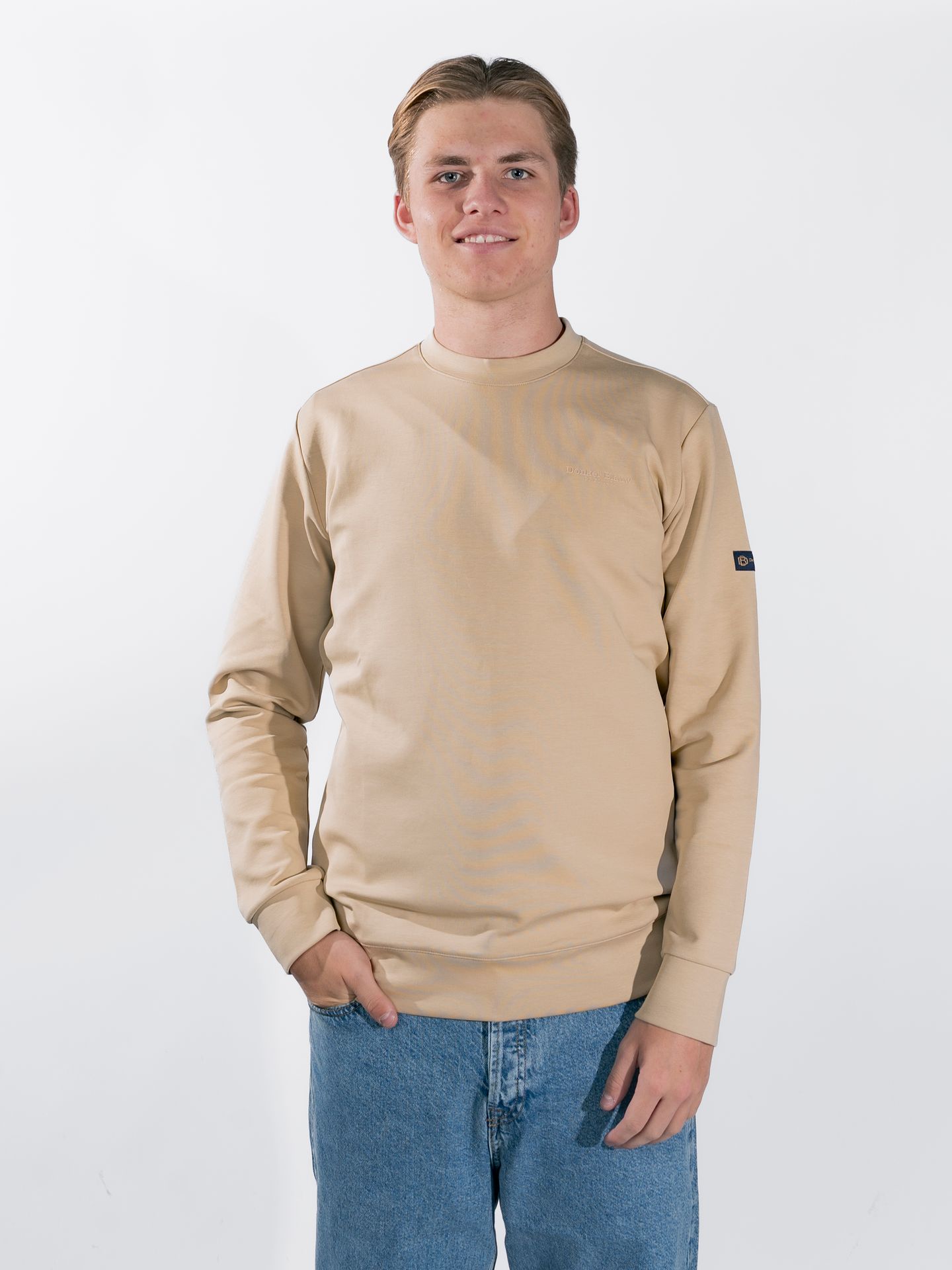 Donker Blauw Db-22 Crewneck Sand 2900158997086 Donker Blauw Db-22 Crewneck Sand 2900158997086