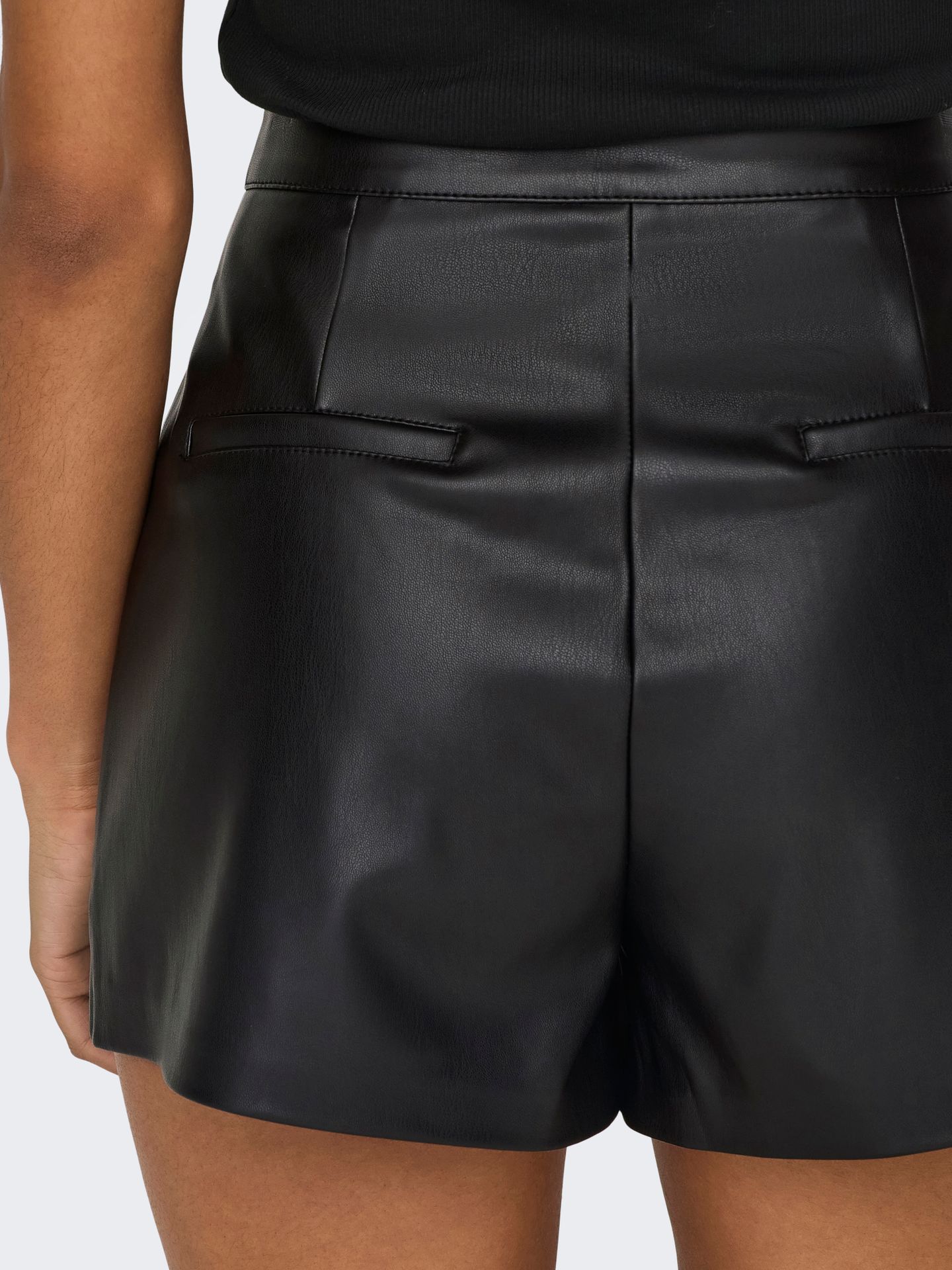 Only ONLTRICIA FAUX LEATHER SHORTS OTW N Black 2900159248033