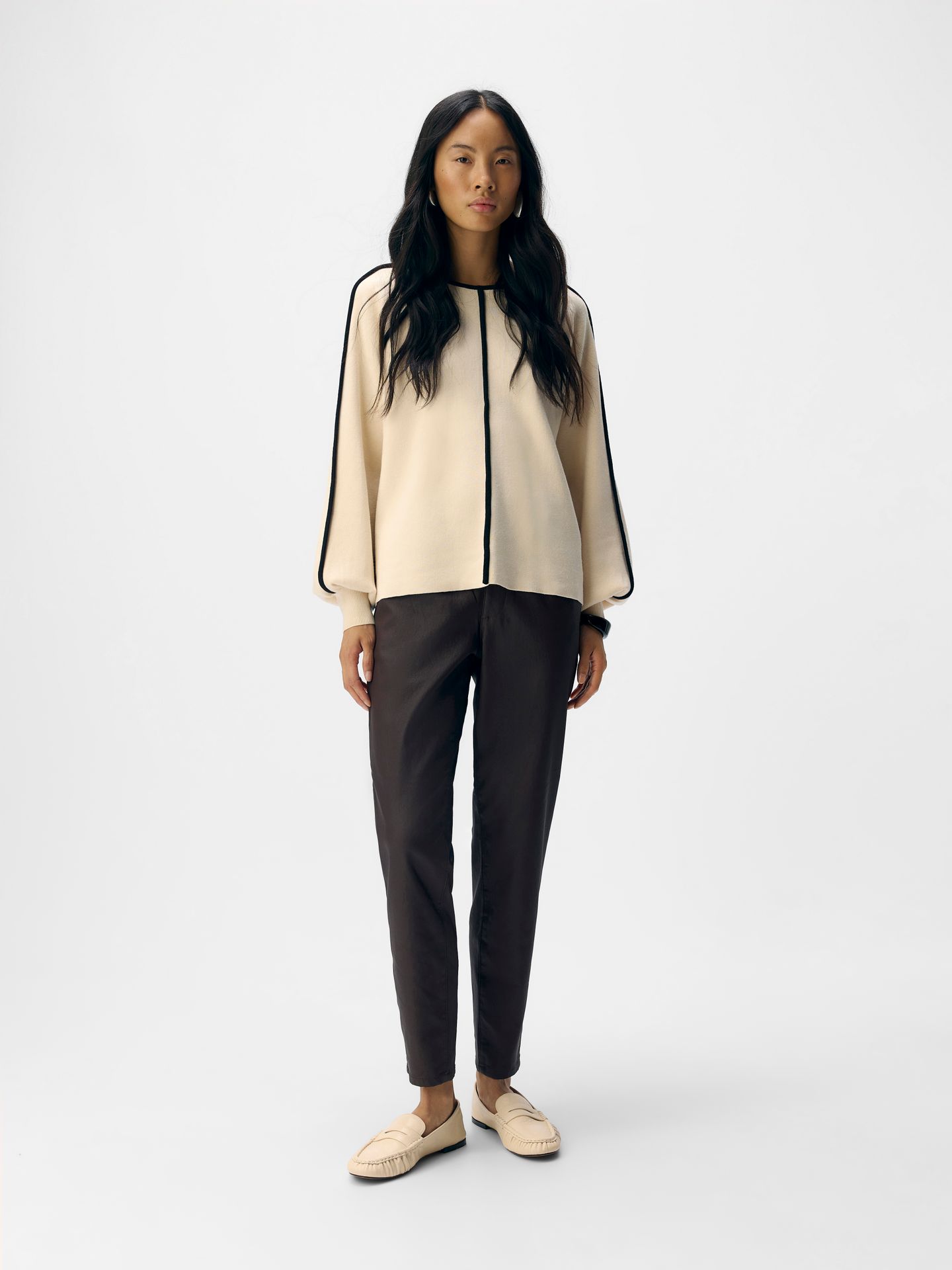 Object OBJREYNARD LS LO CONTRAST PULLOVER Sandshell/Black flower 2900159268048