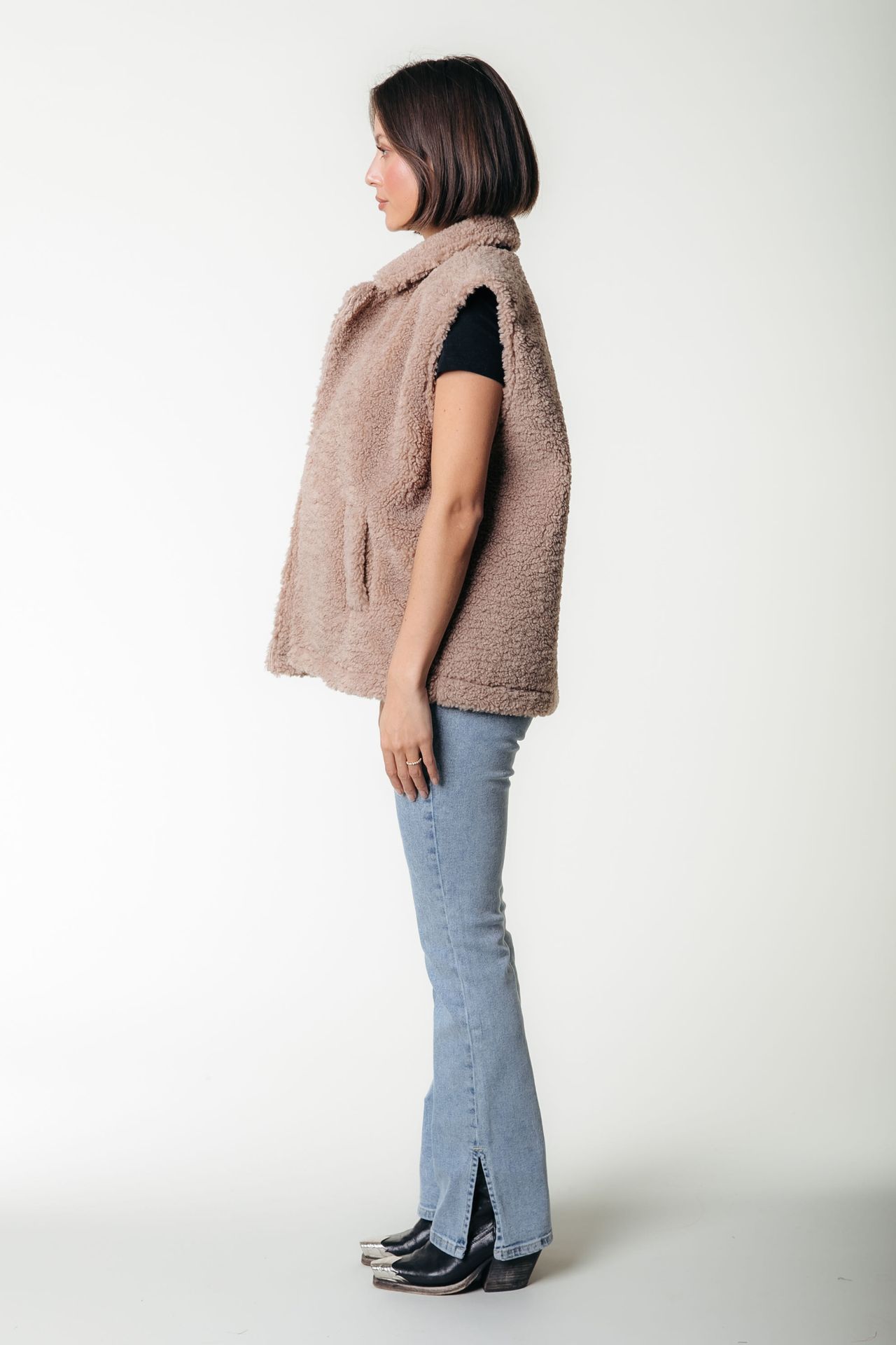 Colourful Rebel Evi Faux Fur Gilet 752 beige 2900159424031 Colourful Rebel Evi Faux Fur Gilet 752 beige 2900159424031