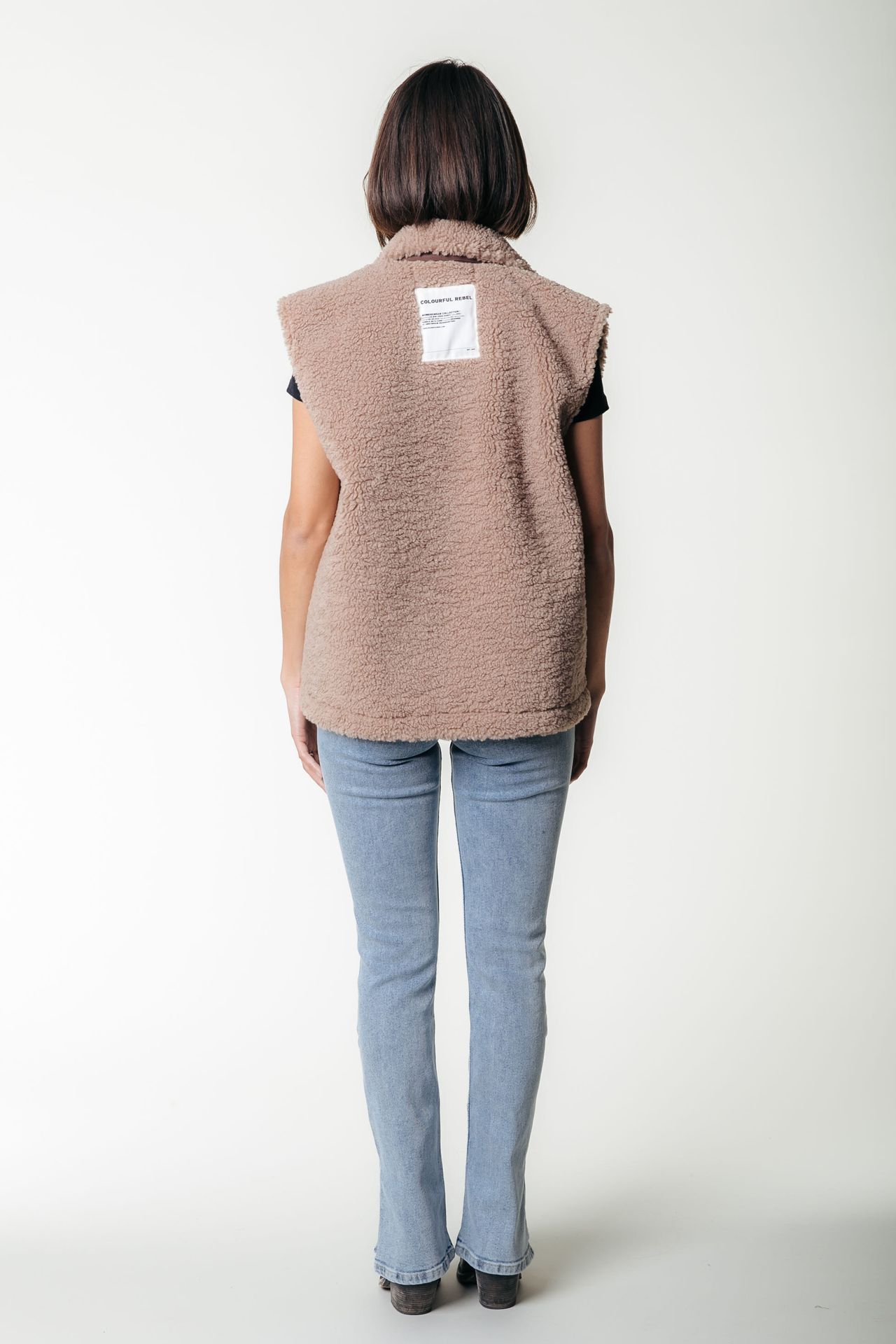 Colourful Rebel Evi Faux Fur Gilet 752 beige 2900159424031 Colourful Rebel Evi Faux Fur Gilet 752 beige 2900159424031