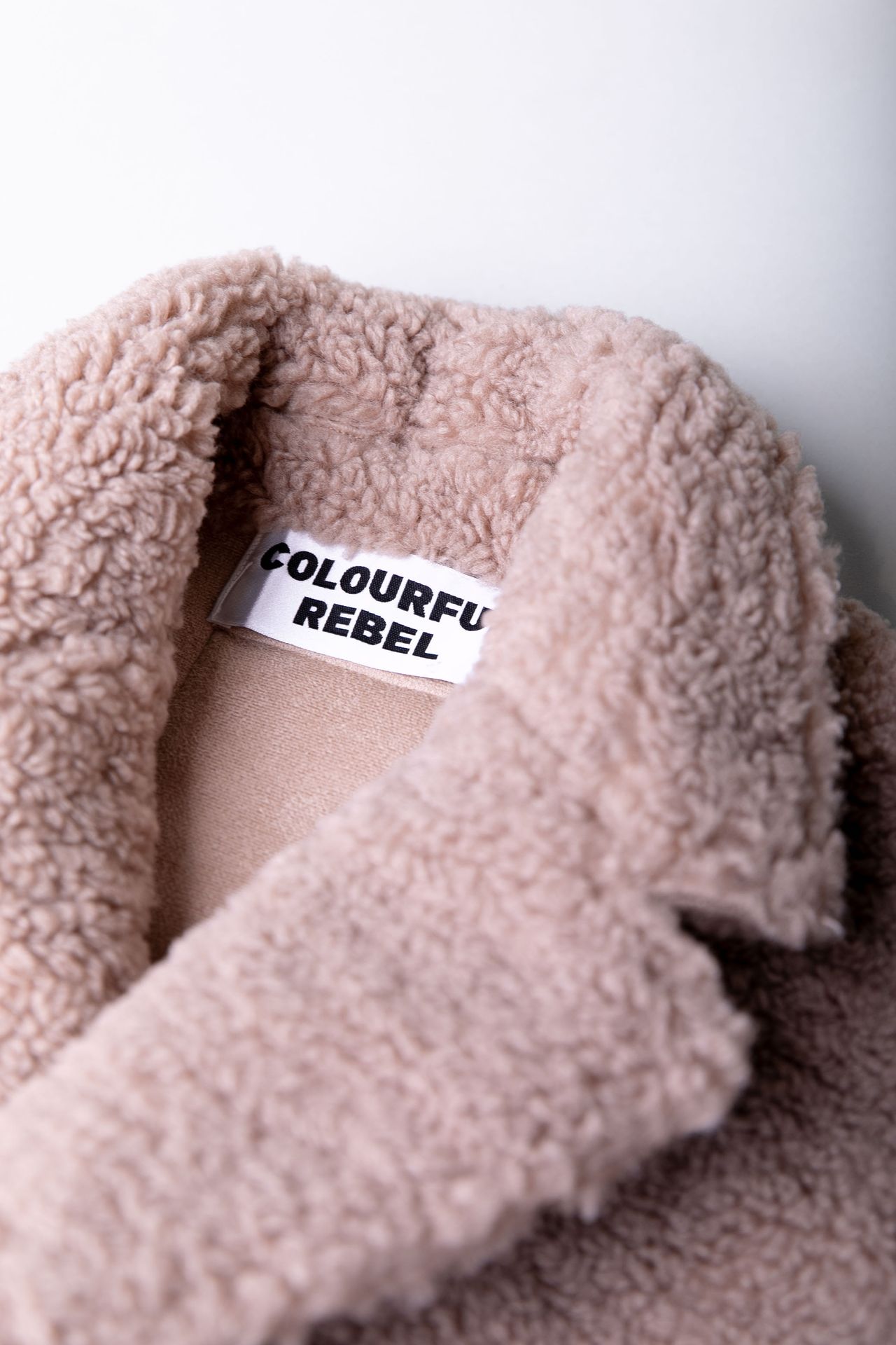 Colourful Rebel Evi Faux Fur Gilet 752 beige 2900159424031 Colourful Rebel Evi Faux Fur Gilet 752 beige 2900159424031