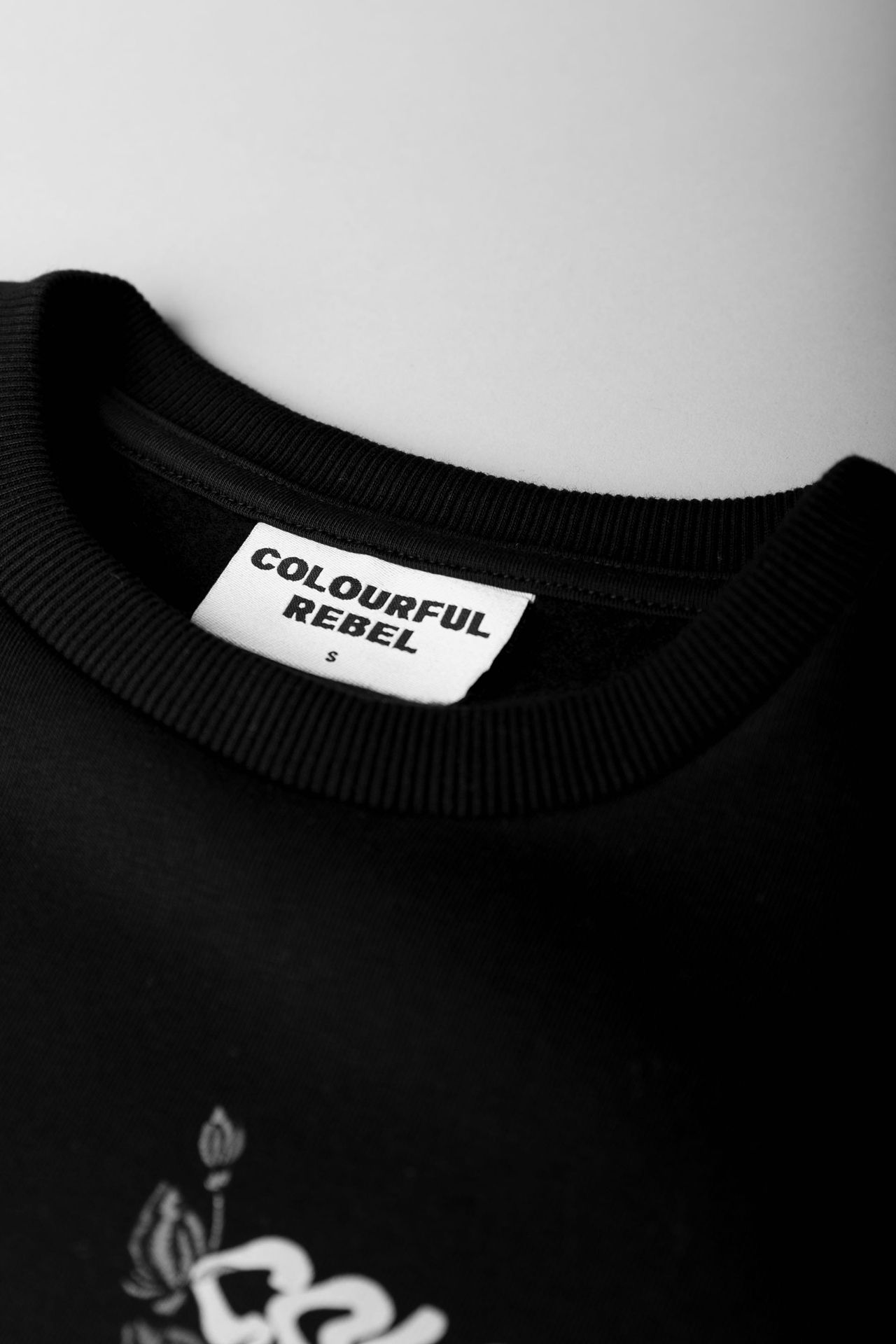 Colourful Rebel Flower Logo Wave Relaxed Sweat 200 black 2900159428046 Colourful Rebel Flower Logo Wave Relaxed Sweat 200 black 2900159428046