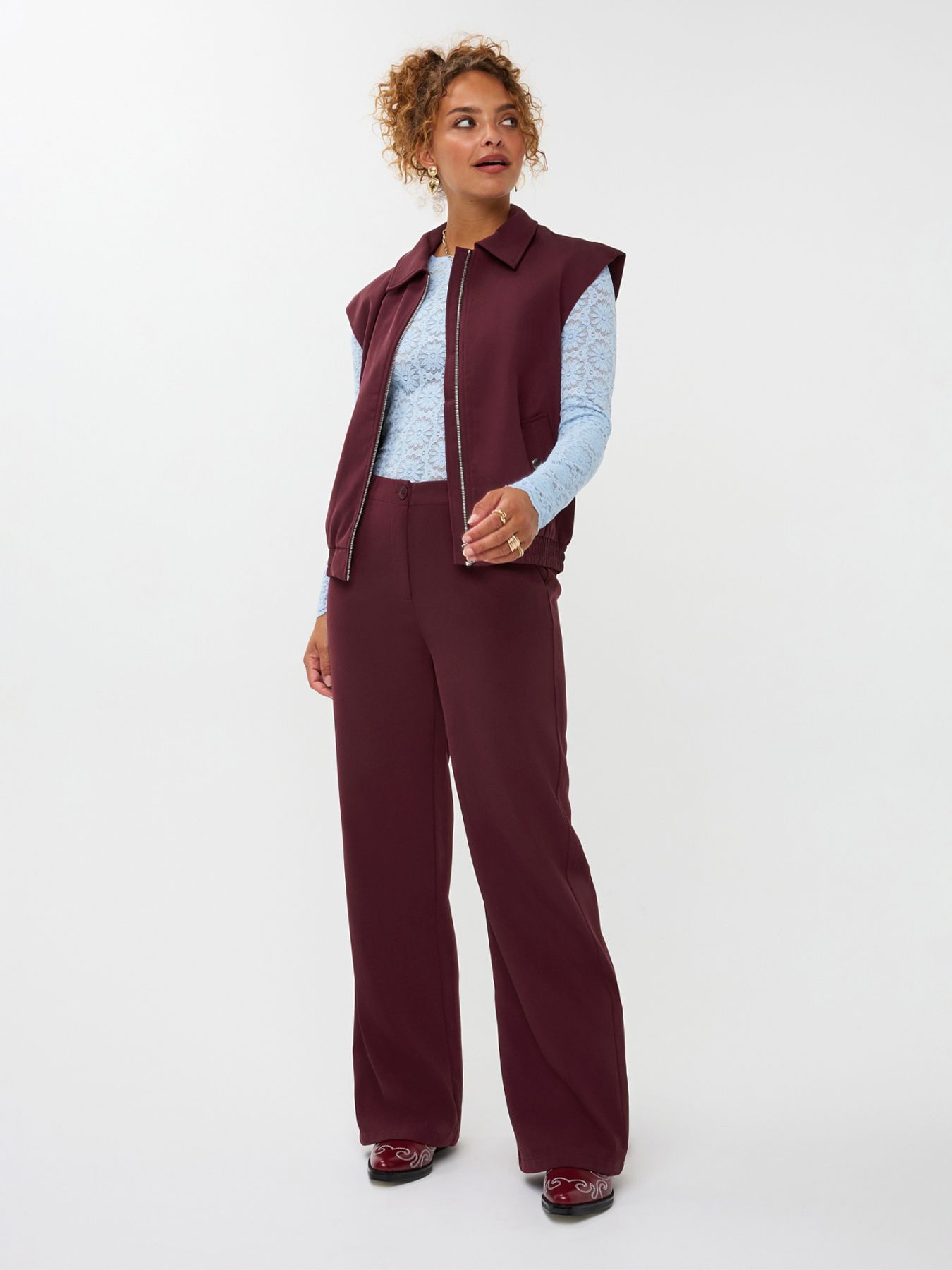 Ydence Gilet Danielle Burgundy 2900159628040 Ydence Gilet Danielle Burgundy 2900159628040