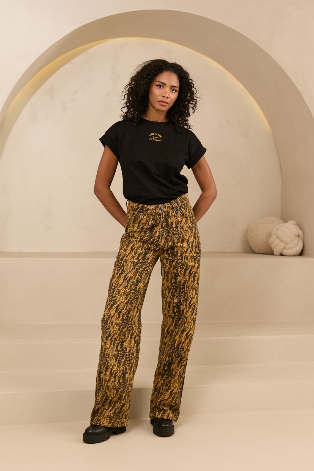 Lofty Manner T-shirt Monika 600 black 2900159648062