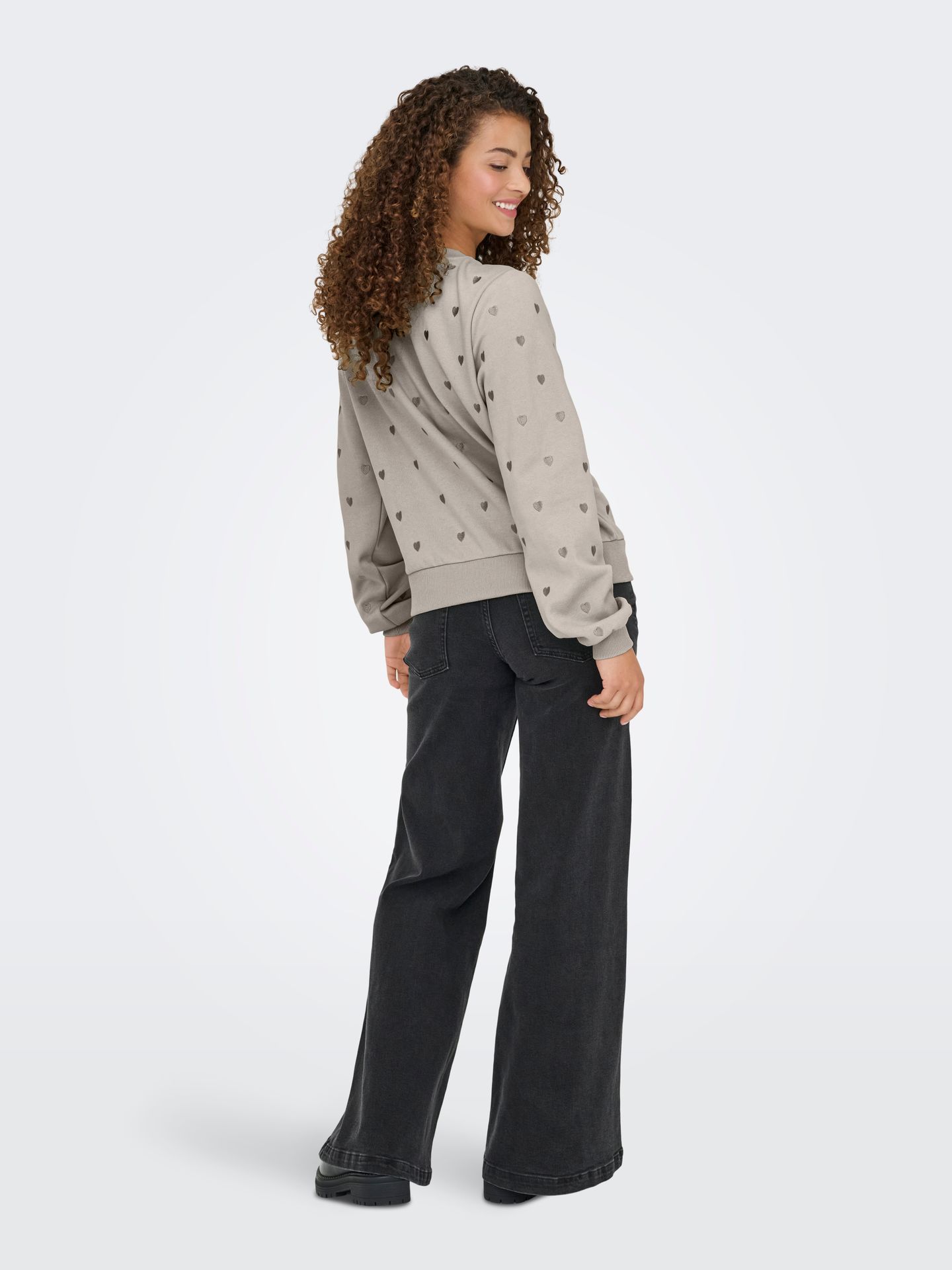 Only ONLATIKA L/S O-NECK GLITTER EMB. BO Pumice Stone/LEONORA 2900159888031