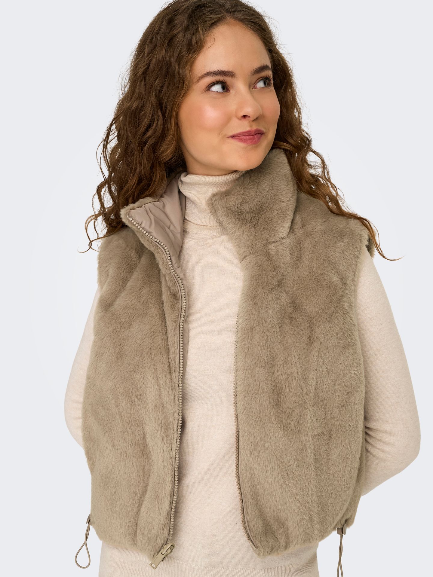 Only ONLDANA FAUX FUR REV.WAISTCOAT OTW Silver Mink 2900159941026