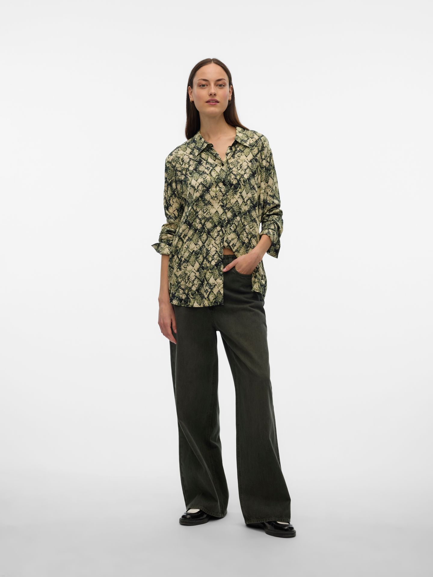 Vero Moda VMCINDY JEAN LS SHIRT WVN GA Eucalyptus/Jean 2900160005021 Vero Moda VMCINDY JEAN LS SHIRT WVN GA Eucalyptus/Jean 2900160005021