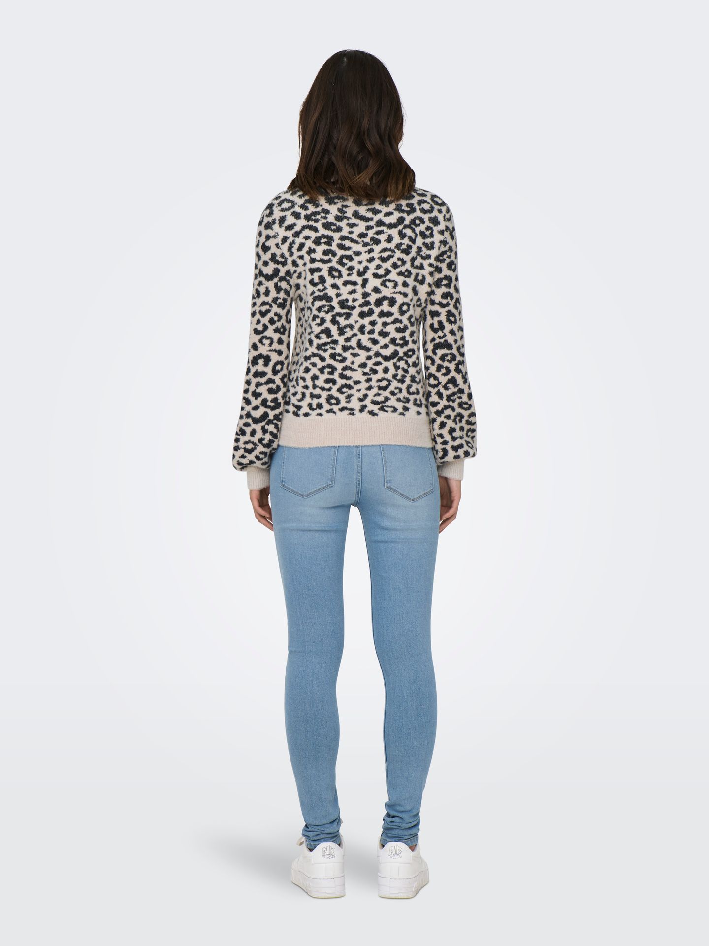 Only JDYLORRAINE ANIMAL L/S PULLOVER KNT Cement/BLACK LEOPARD SPOTS 2900160277039 Only JDYLORRAINE ANIMAL L/S PULLOVER KNT Cement/BLACK LEOPARD SPOTS 2900160277039