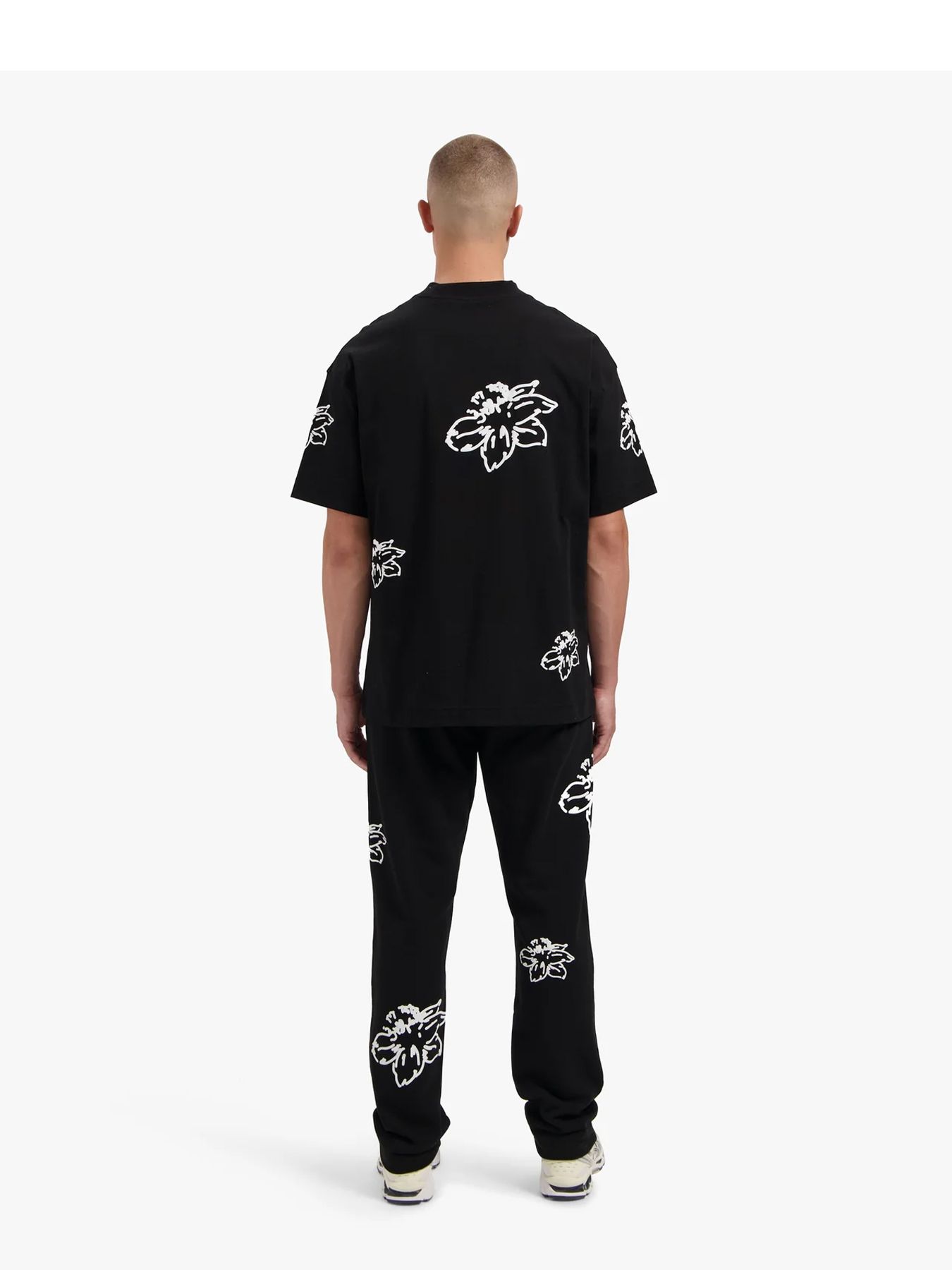 Croyez Flower T-shirt Black 2900160356079