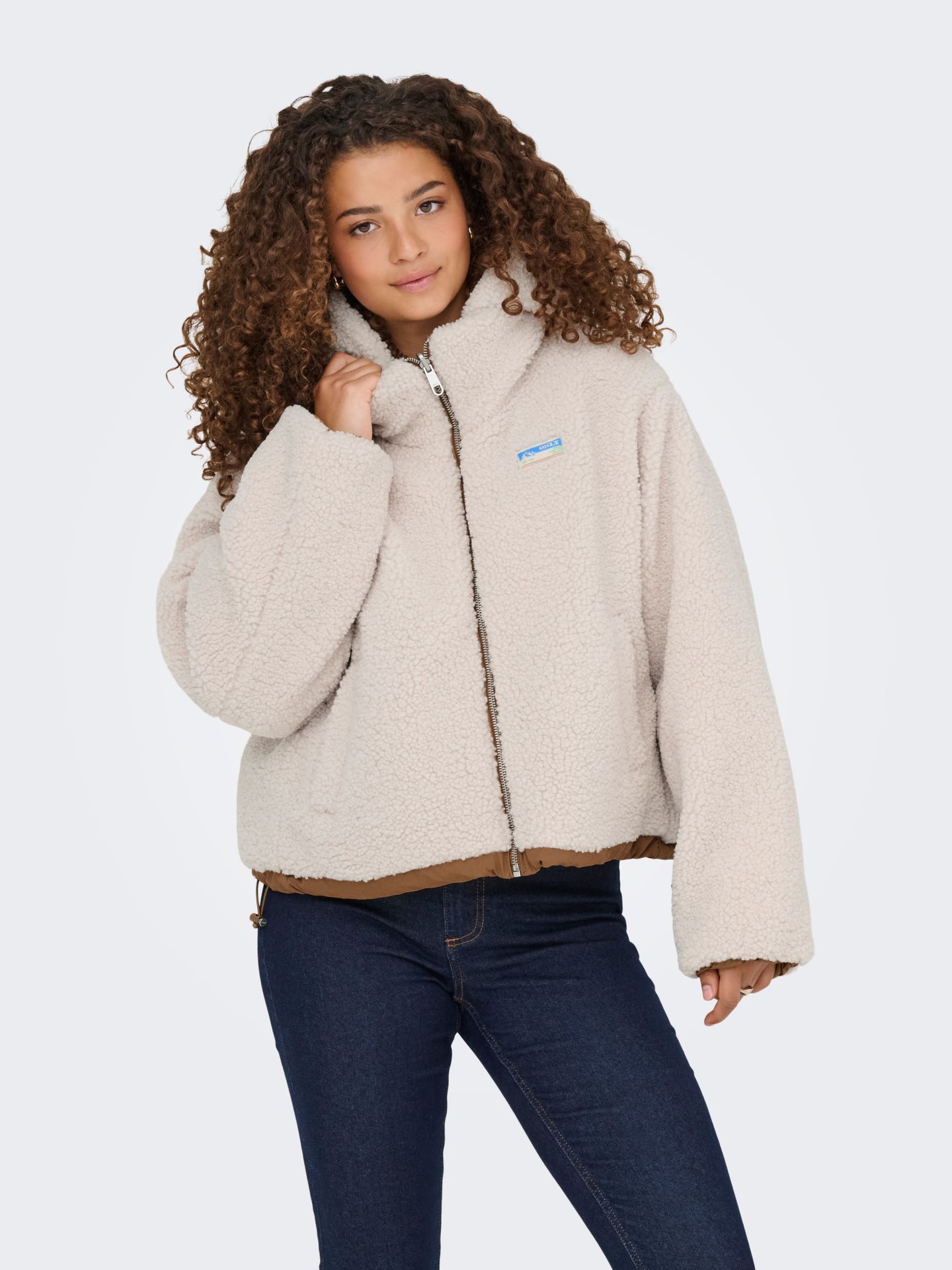 Only ONLMARIA REV PUFFER JACKET CC OTW Cloud Dancer/2024 BRODERIE ANGLAISE 2900160455024