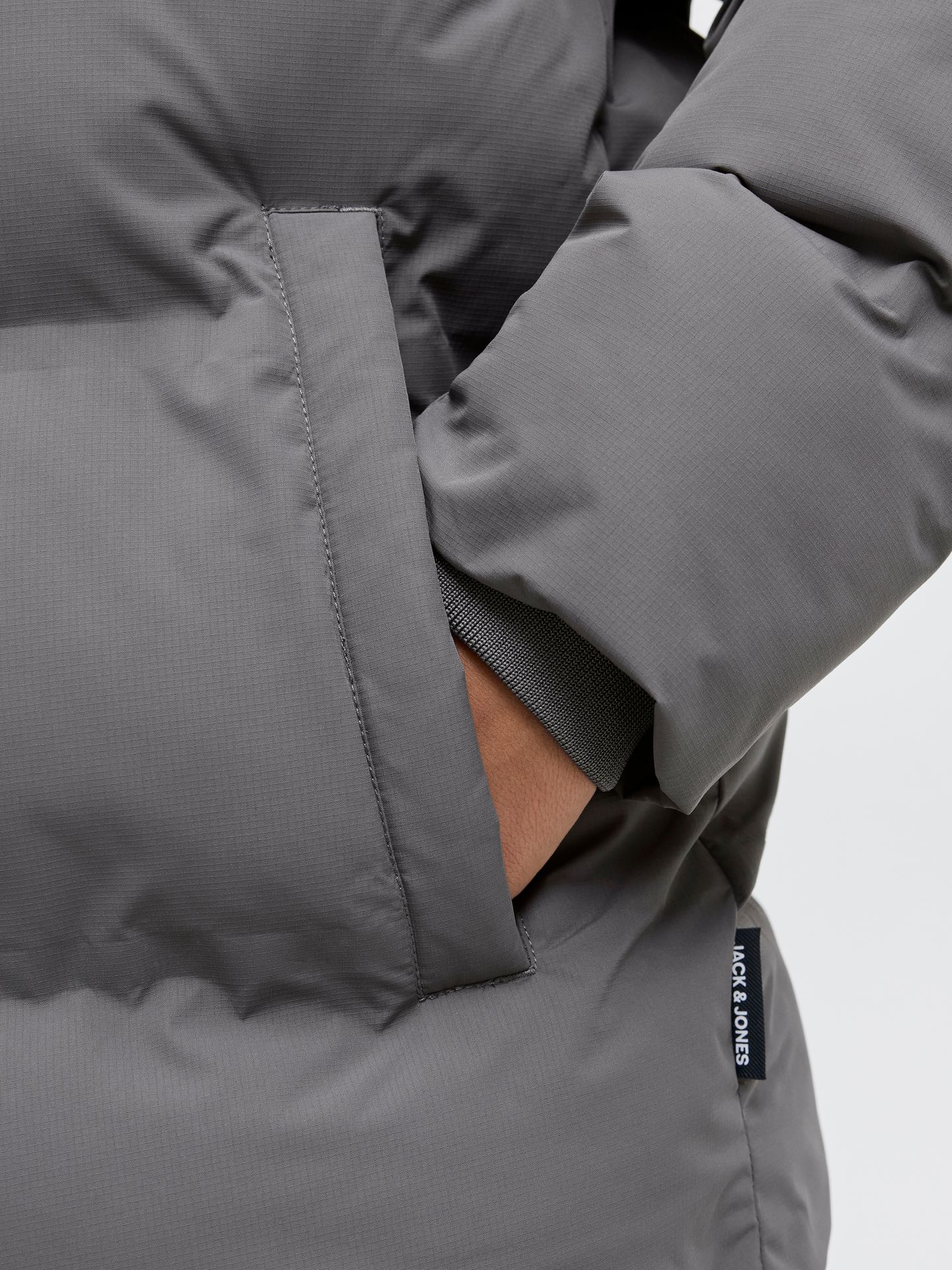 Jack & Jones JJESOHO PUFFER HOOD SN JNR Castlerock 2900160695024