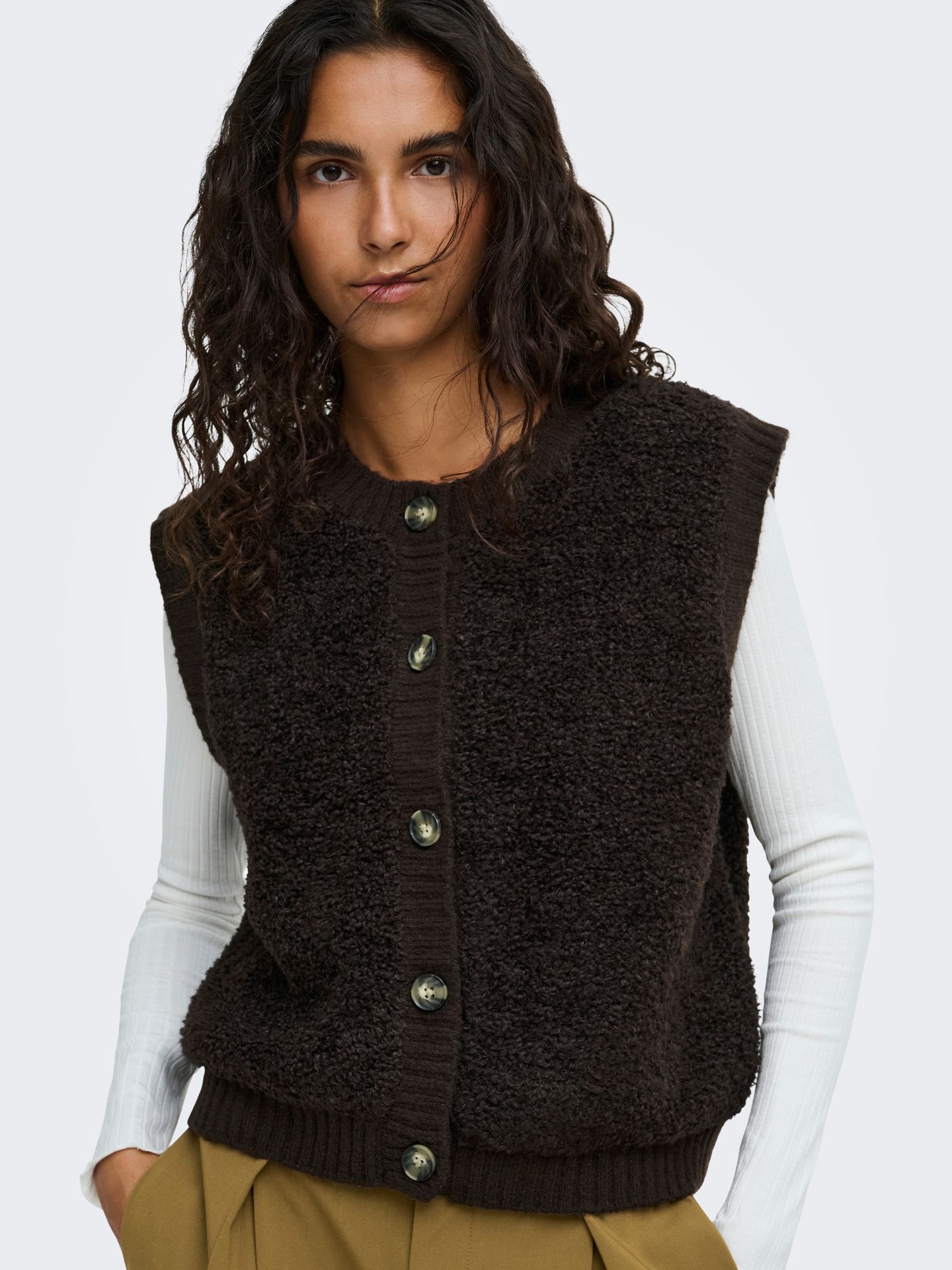 Only JDYEIRA LIFE S/L ON BUTTON VEST KNT Birch 2900161396050