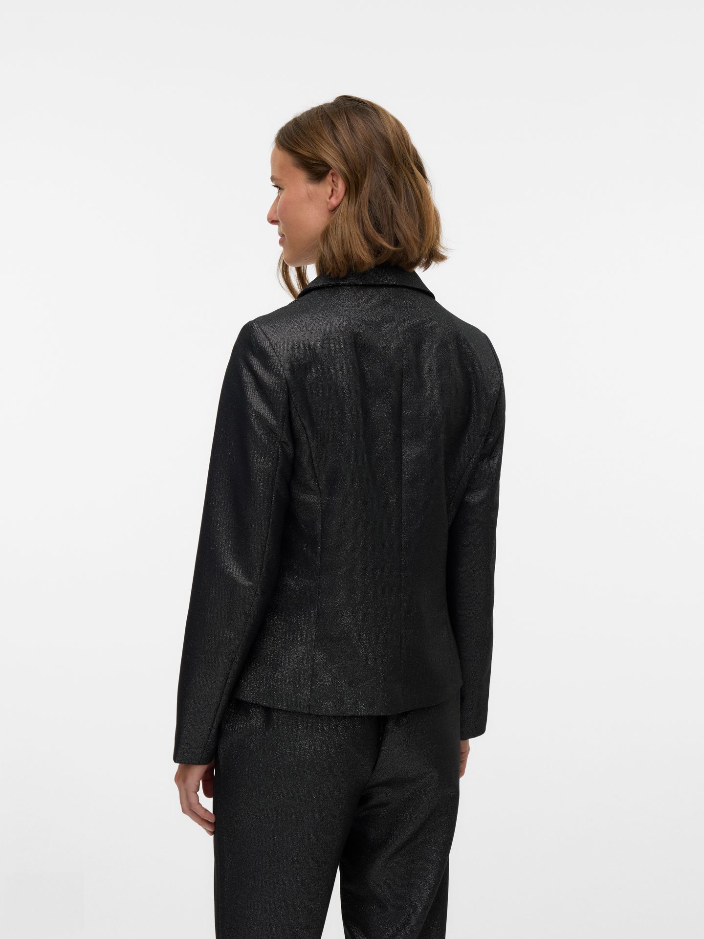 Vero Moda VMSAFINA LS FITTED SHINY BLAZER Black/COATED 2900161539013 Vero Moda VMSAFINA LS FITTED SHINY BLAZER Black/COATED 2900161539013