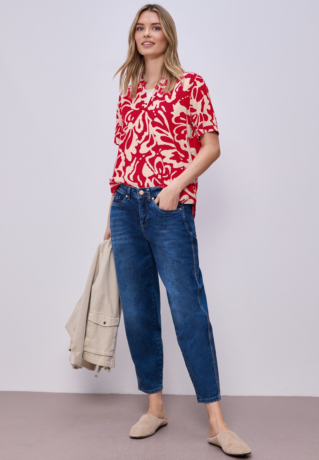 Street-One A346425 LTD QR Splitneck blouse w t salsa red 2900161800045