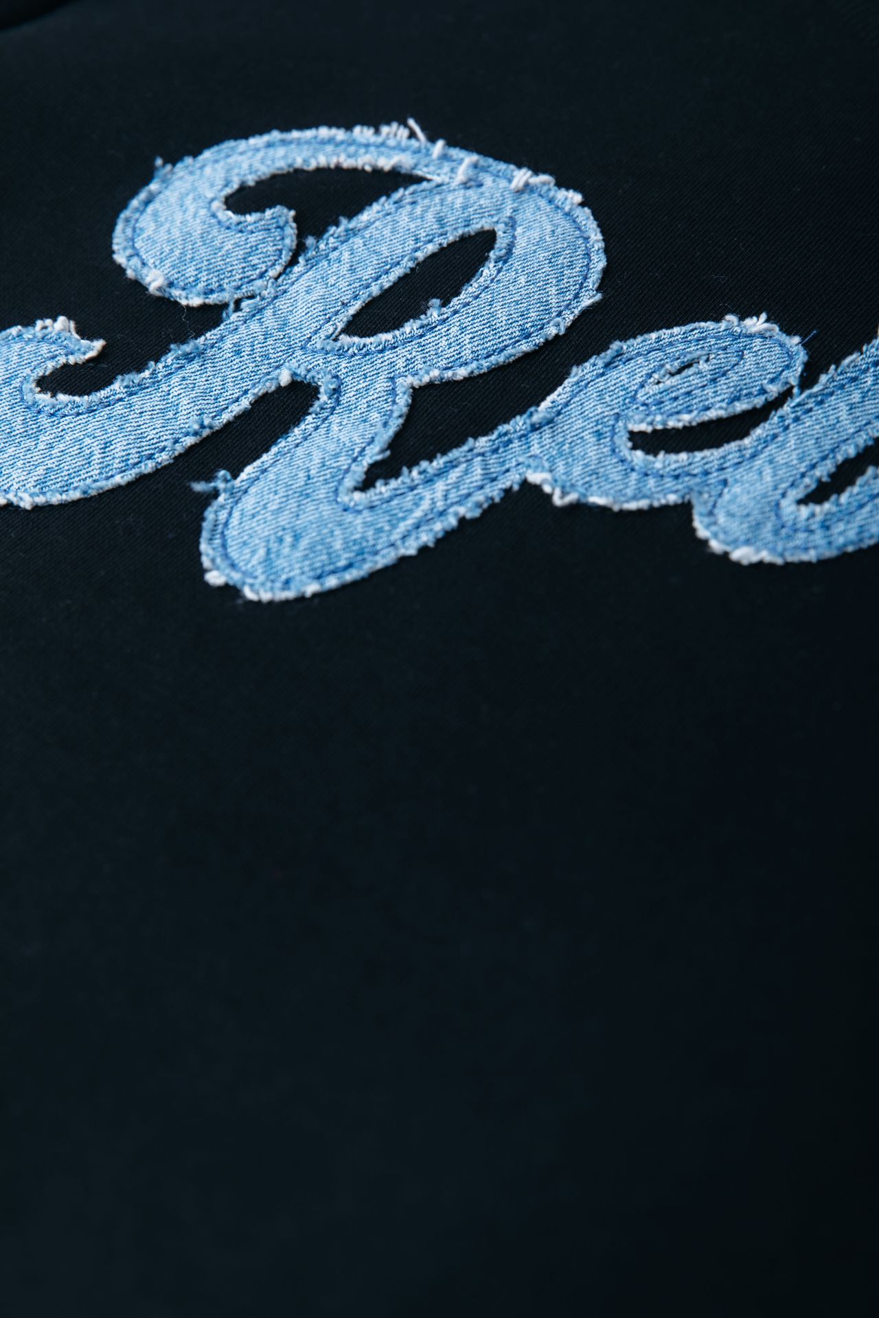 Colourful Rebel Denim Patch Relaxed Sweat 200 black 2900161893047