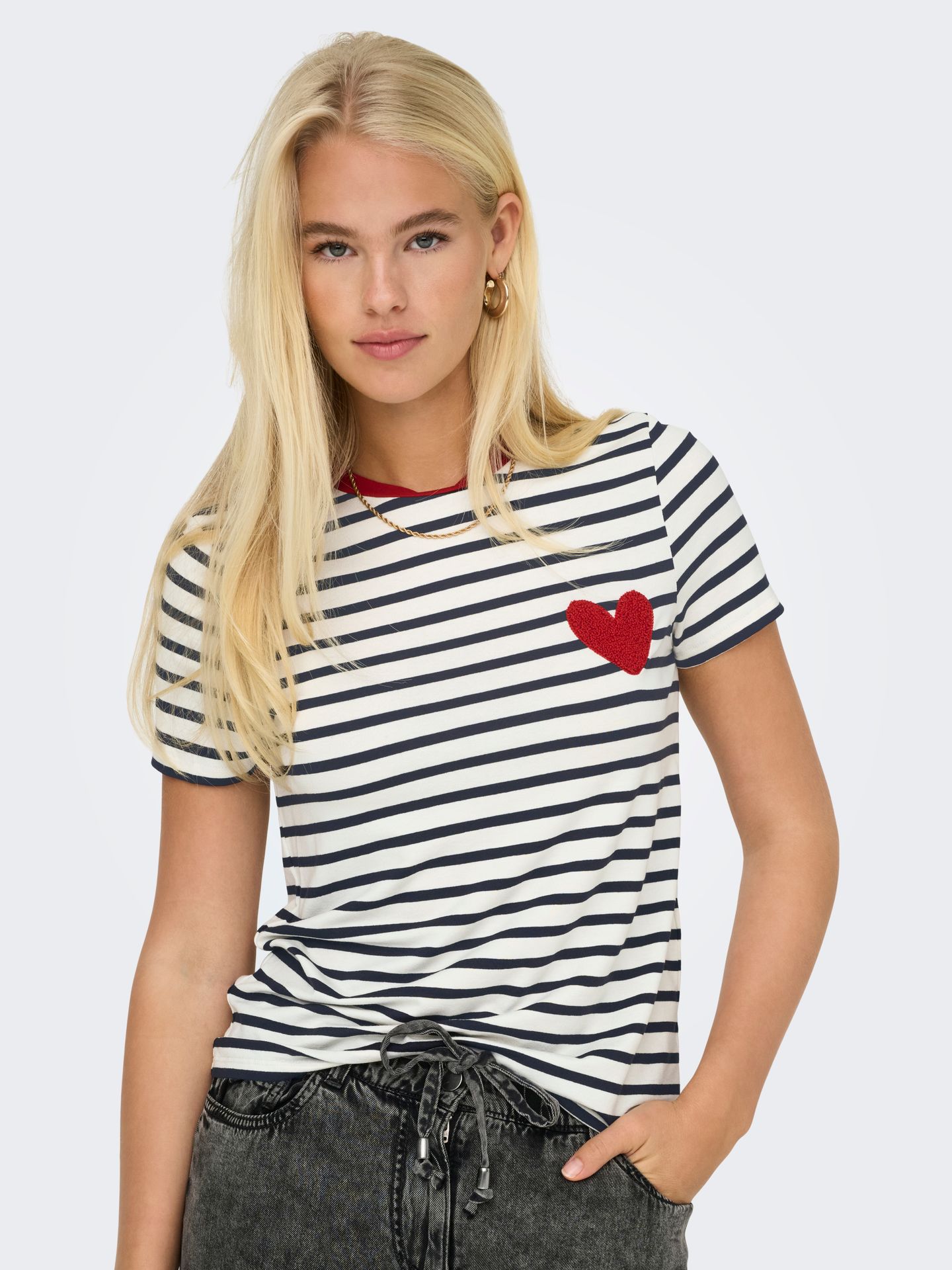 Only ONLHEART LIFE S/S TEE JRS NOOS Cloud Dancer/Ponderose 00116415-EKA26011400000562