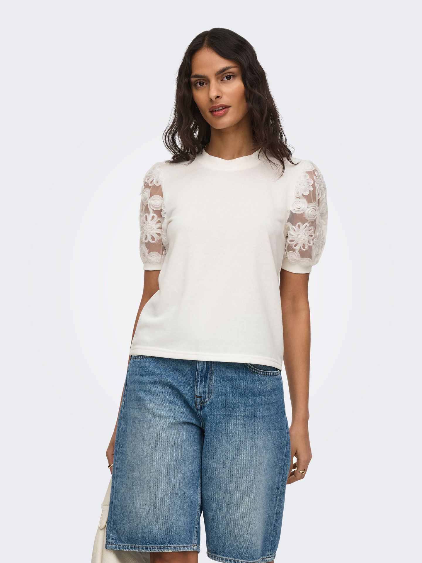 JDY JDYFAIRVIEW LIFE S/S SWEAT JRS Cloud Dancer/2024 BRODERIE ANGLAISE 2900162642040