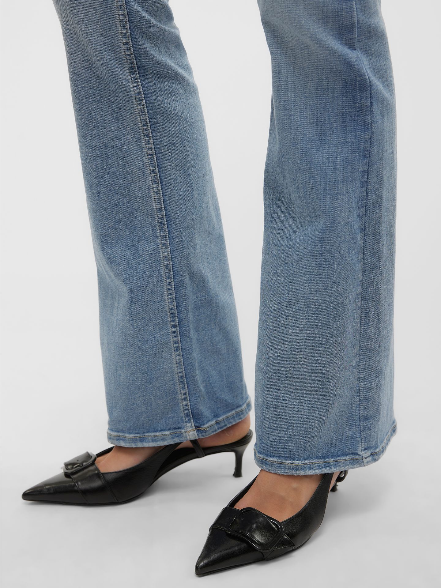 Vero Moda VMFLASH MR FLARED JEANS LI371 GA NO Light Blue Denim 2900162649063