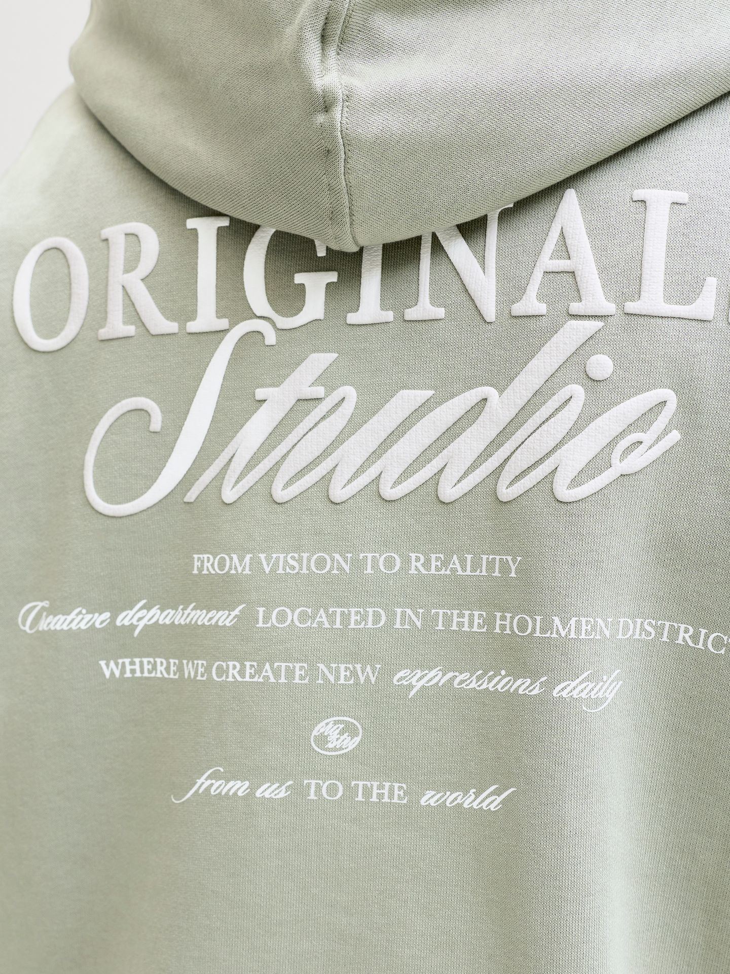 Jack & Jones JORNORREBRO TYPO BACK SWEAT HOOD SN Seagrass/SS26 2900162651028