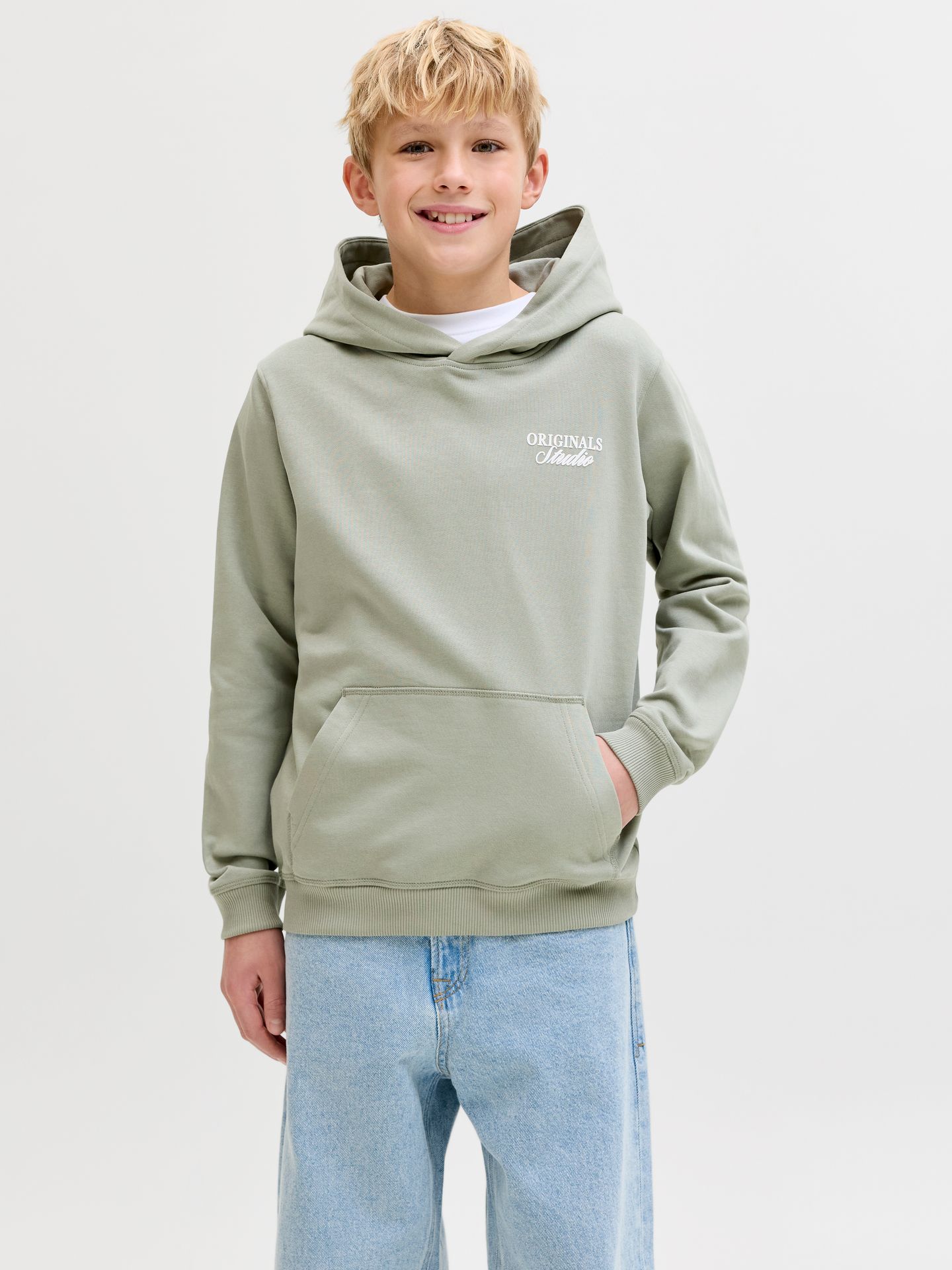 Jack & Jones JORNORREBRO TYPO BACK SWEAT HOOD SN Seagrass/SS26 2900162651028