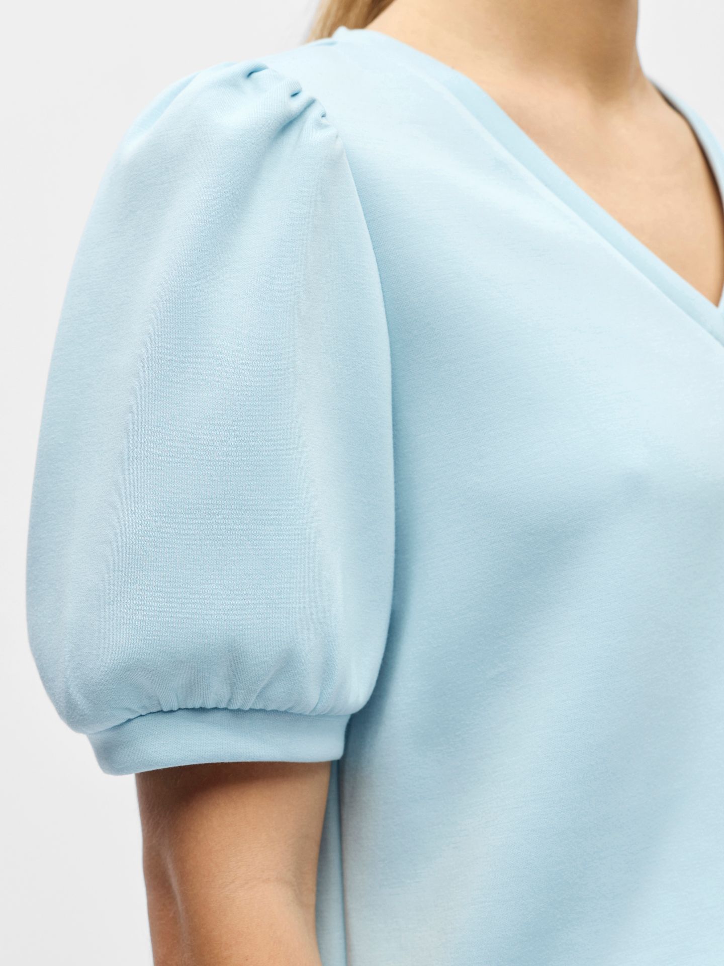 Object OBJANDREA S/S RE V-NECK TOP NOOS Winter Sky 2900163754025