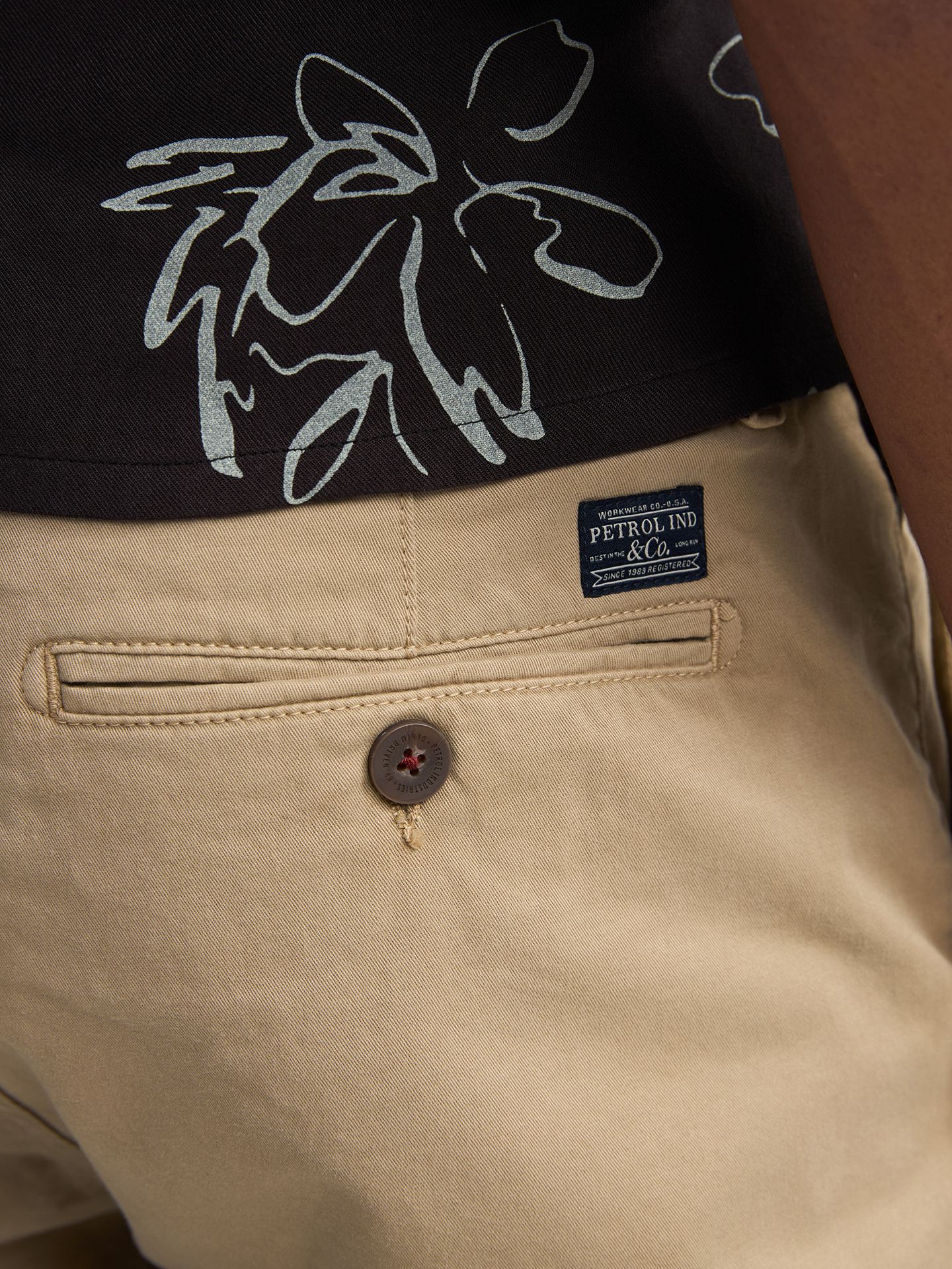 Petrol Industries Men Shorts Chino 7130 light tan 2900163869064