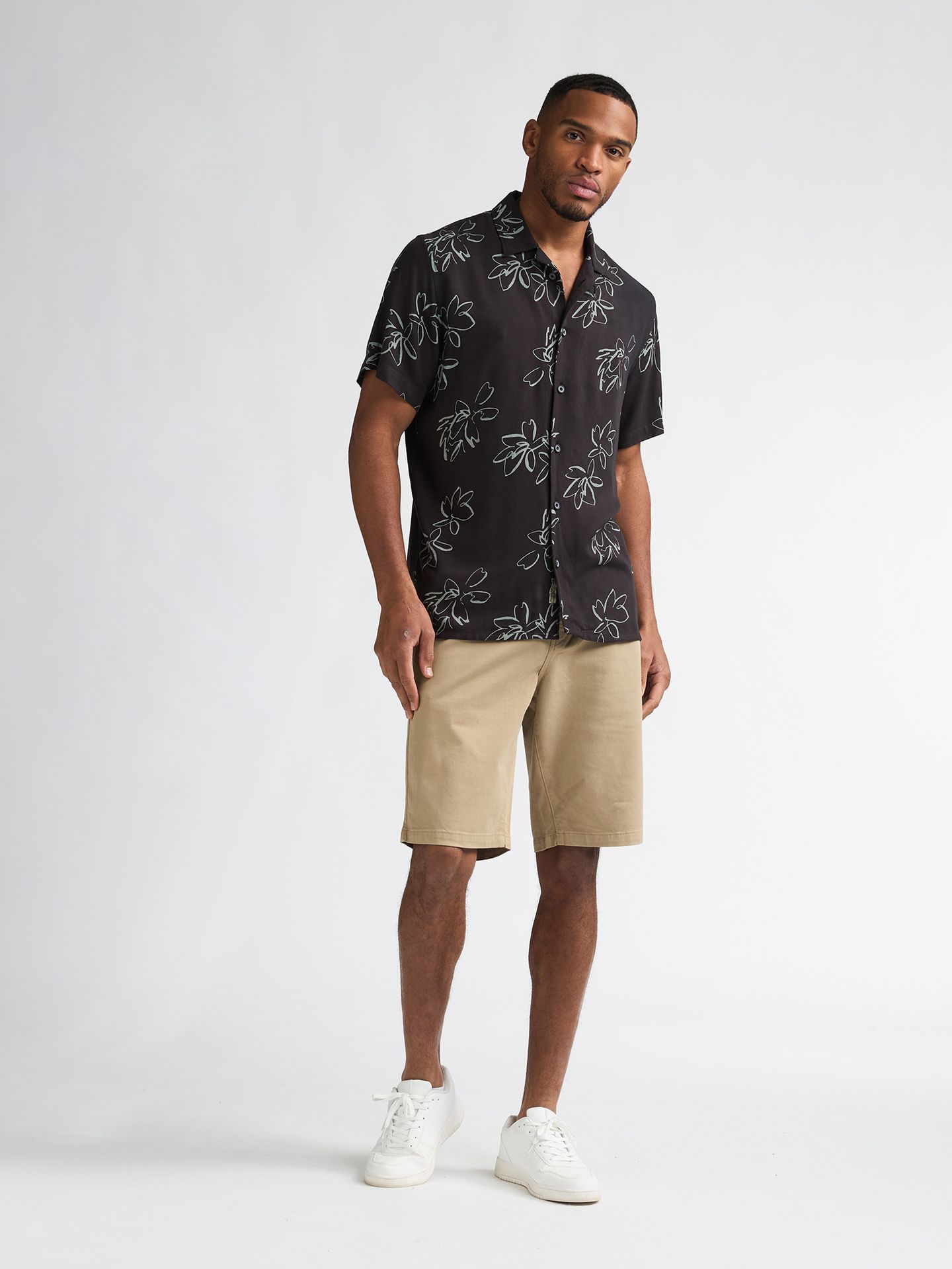 Petrol Industries Men Shorts Chino 7130 light tan 2900163869064